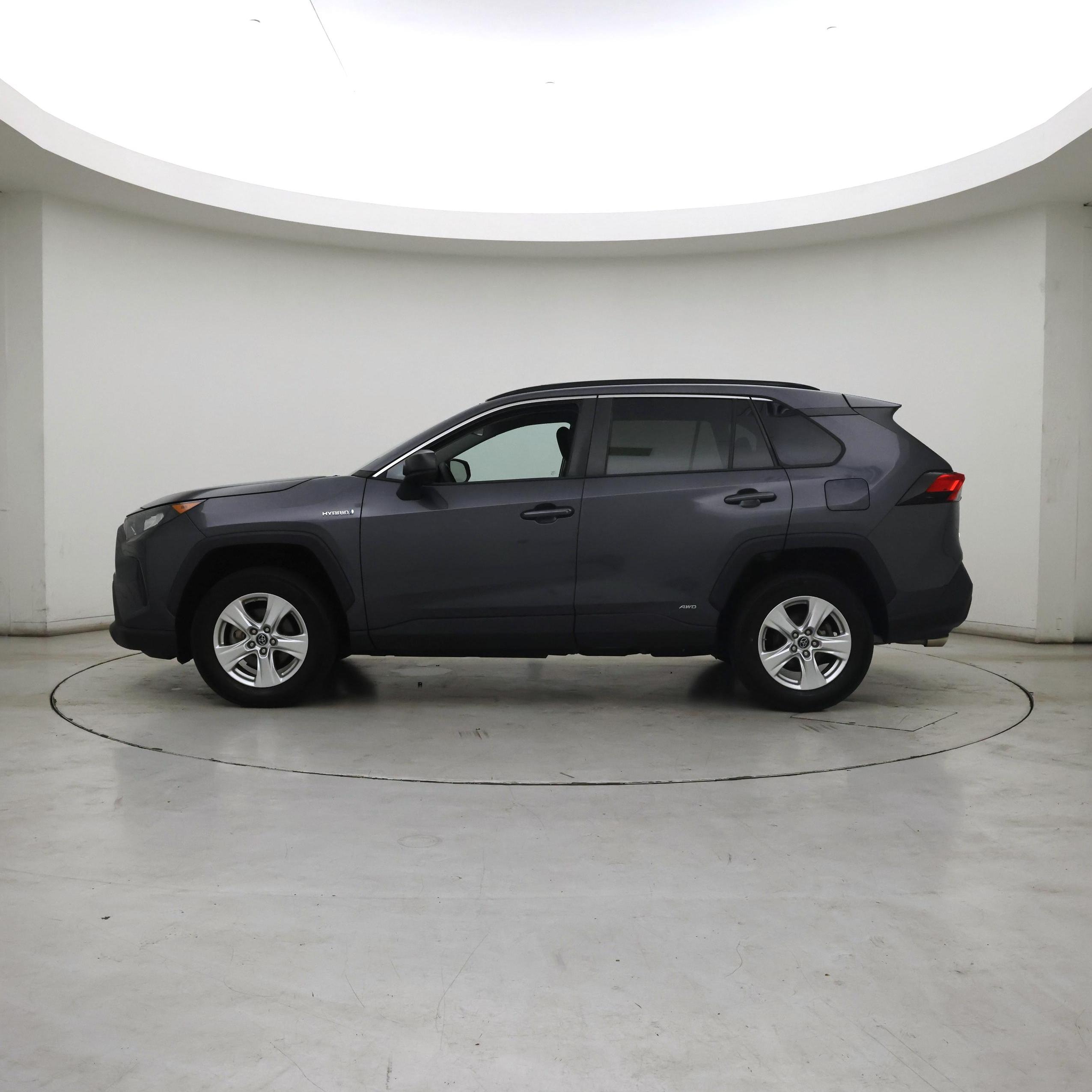 Thumbnail: 2020 Toyota RAV4 - 3