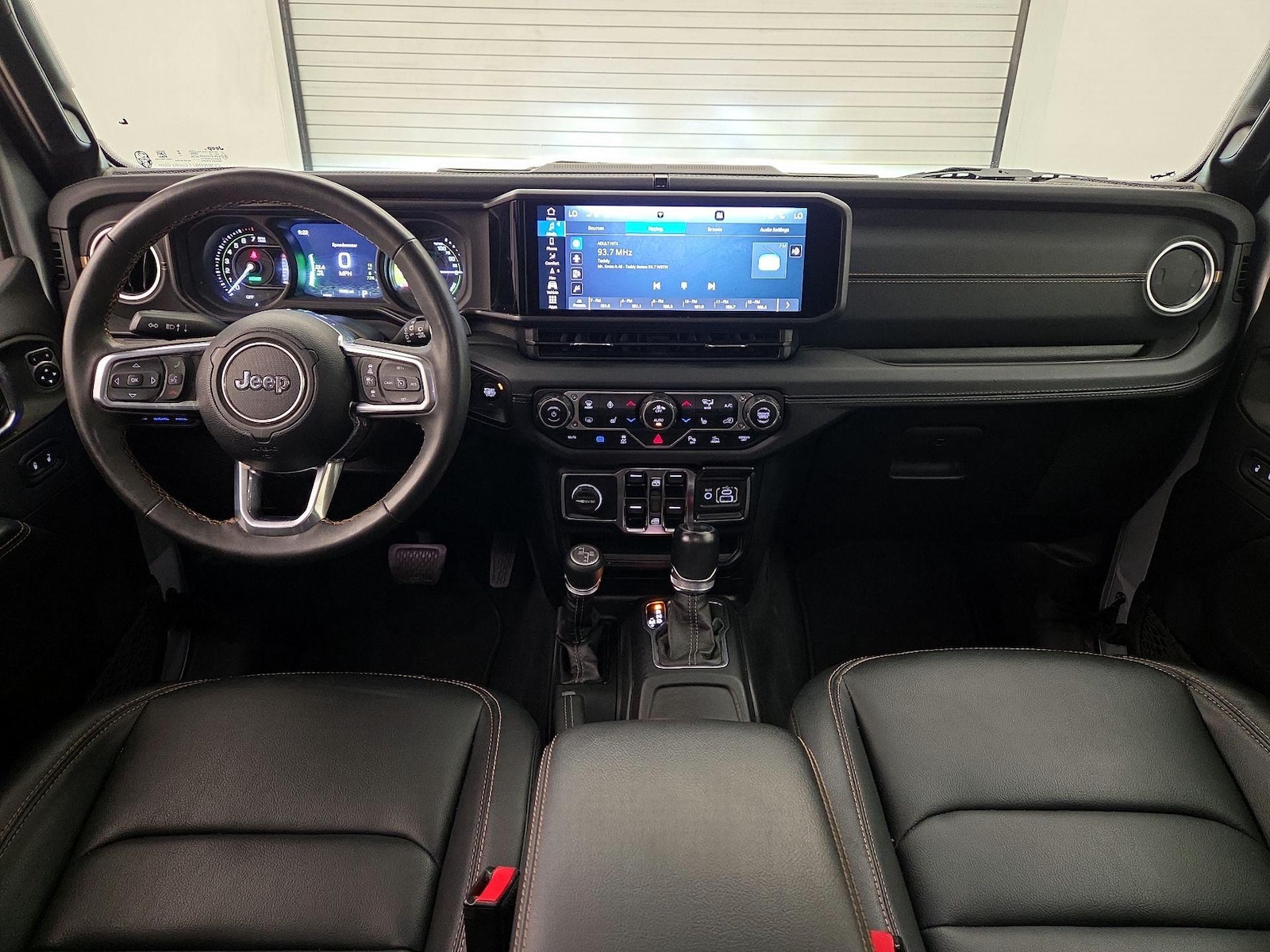 Apple CarPlay® & Android Auto™