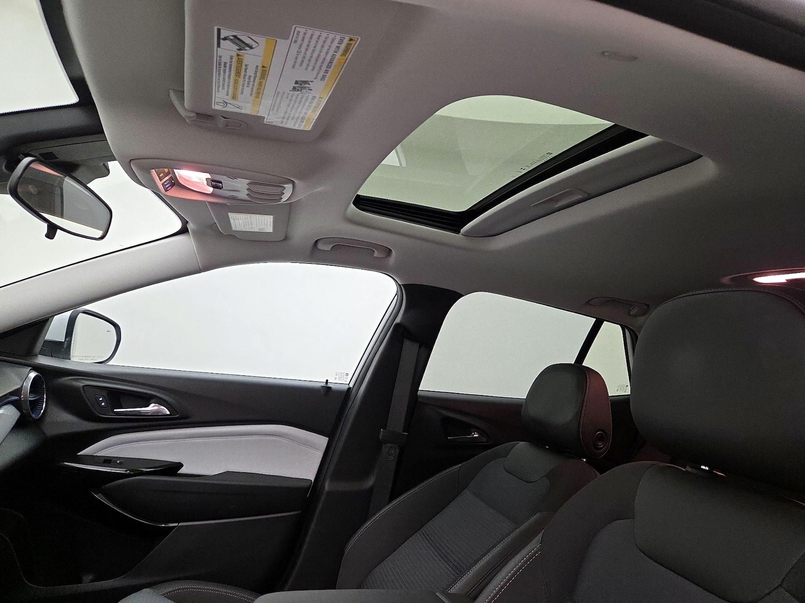 Sunroof(s) & Overhead Airbags