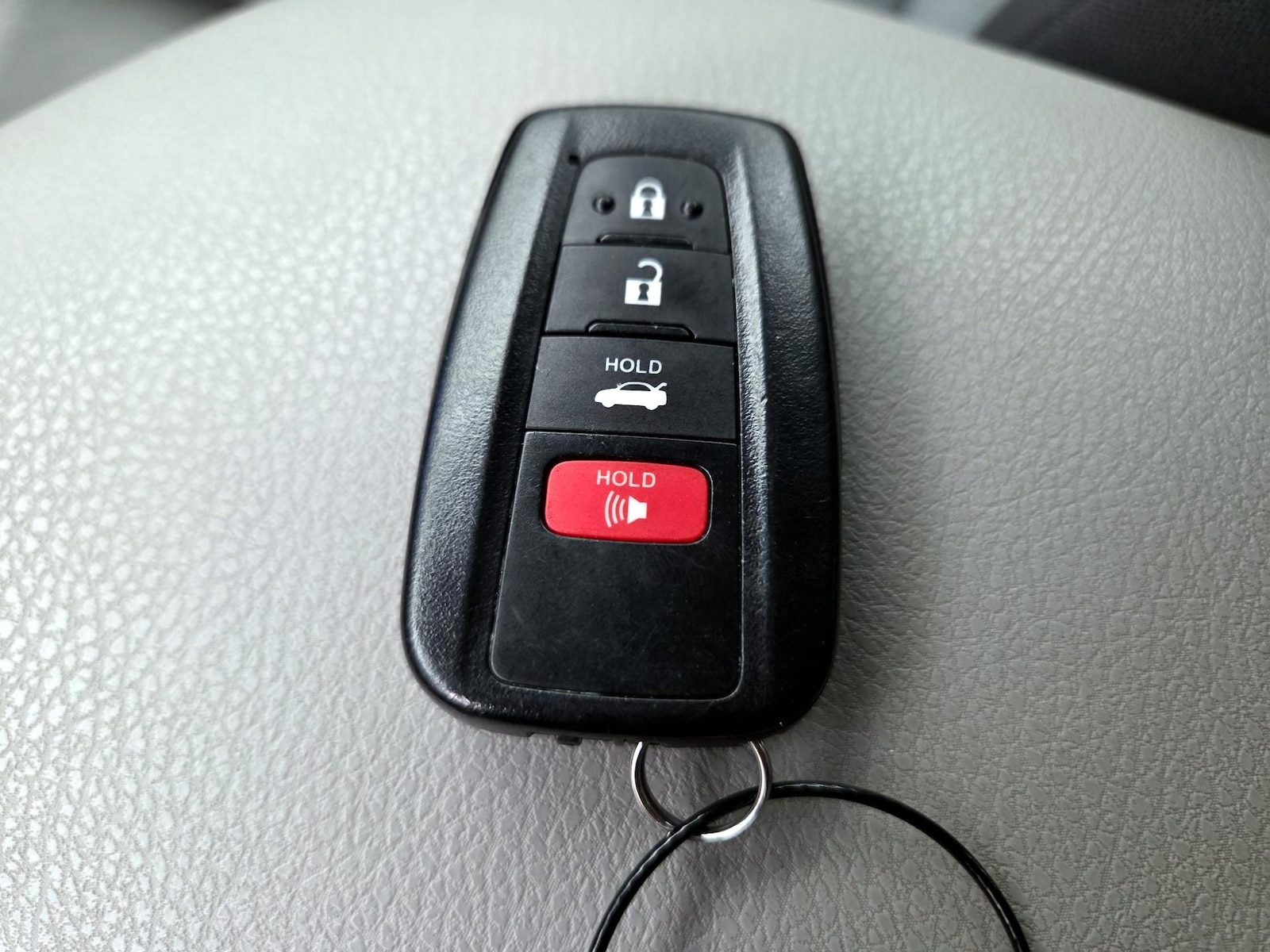 2021 Toyota Camry LE - Photo 22