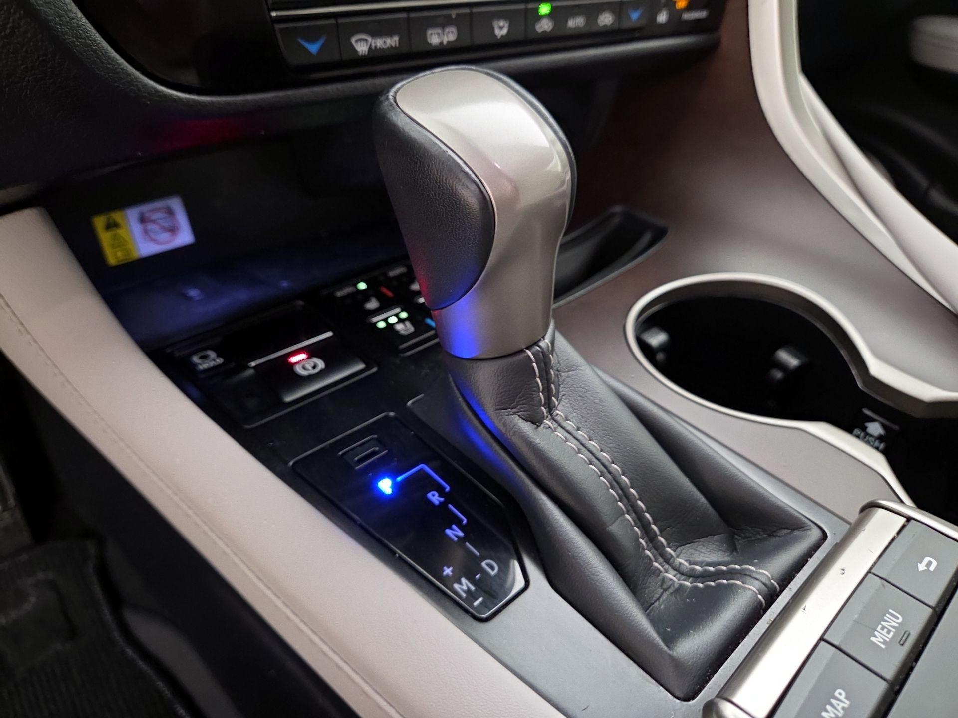 Thumbnail: 2021 Lexus RX - 18