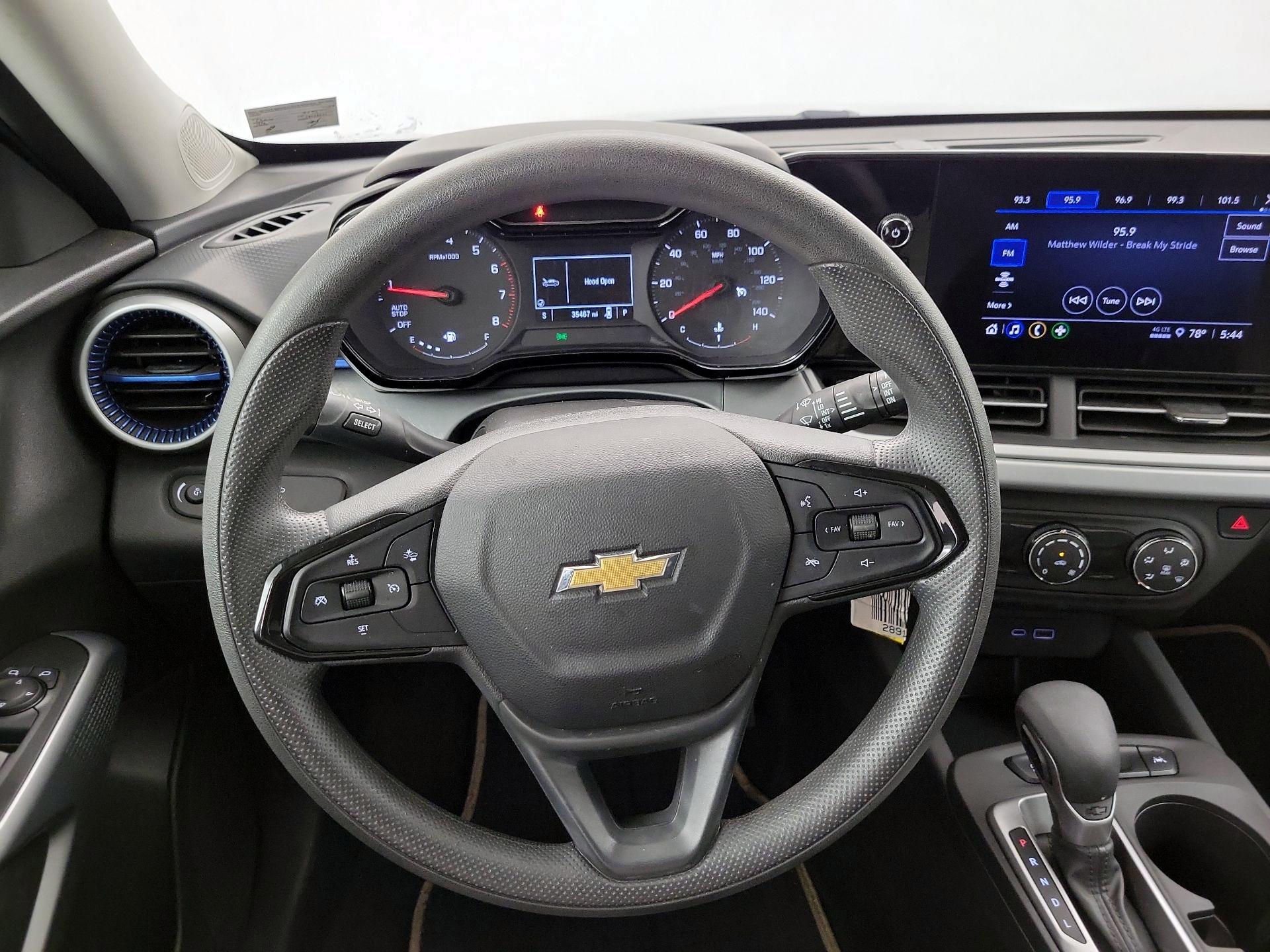 Thumbnail: 2024 Chevrolet Trax - 10