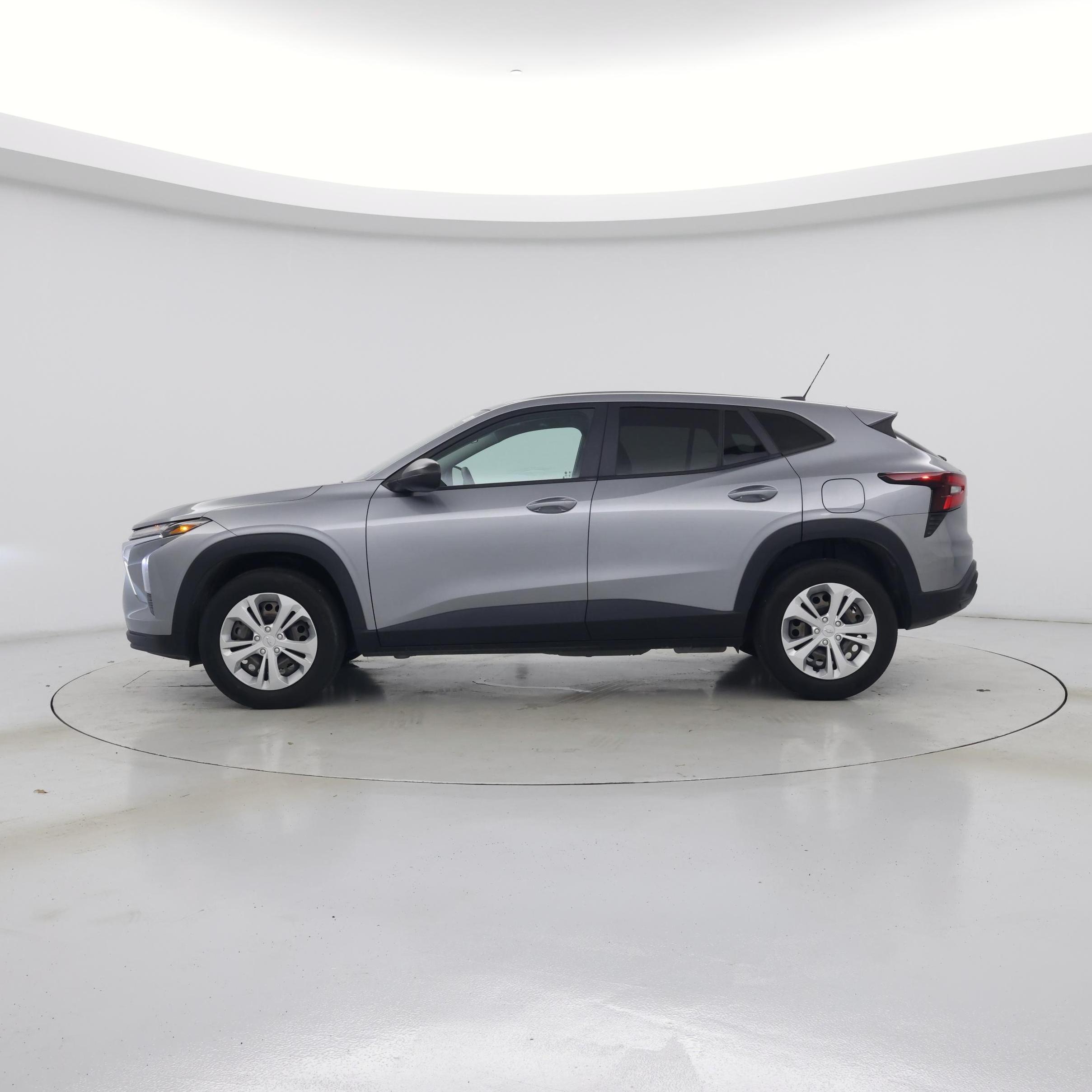 Thumbnail: 2024 Chevrolet Trax - 3