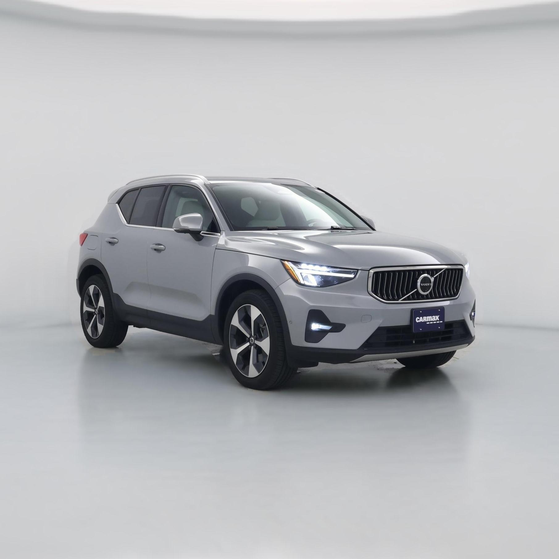 Thumbnail: 2025 Volvo XC40 - 1
