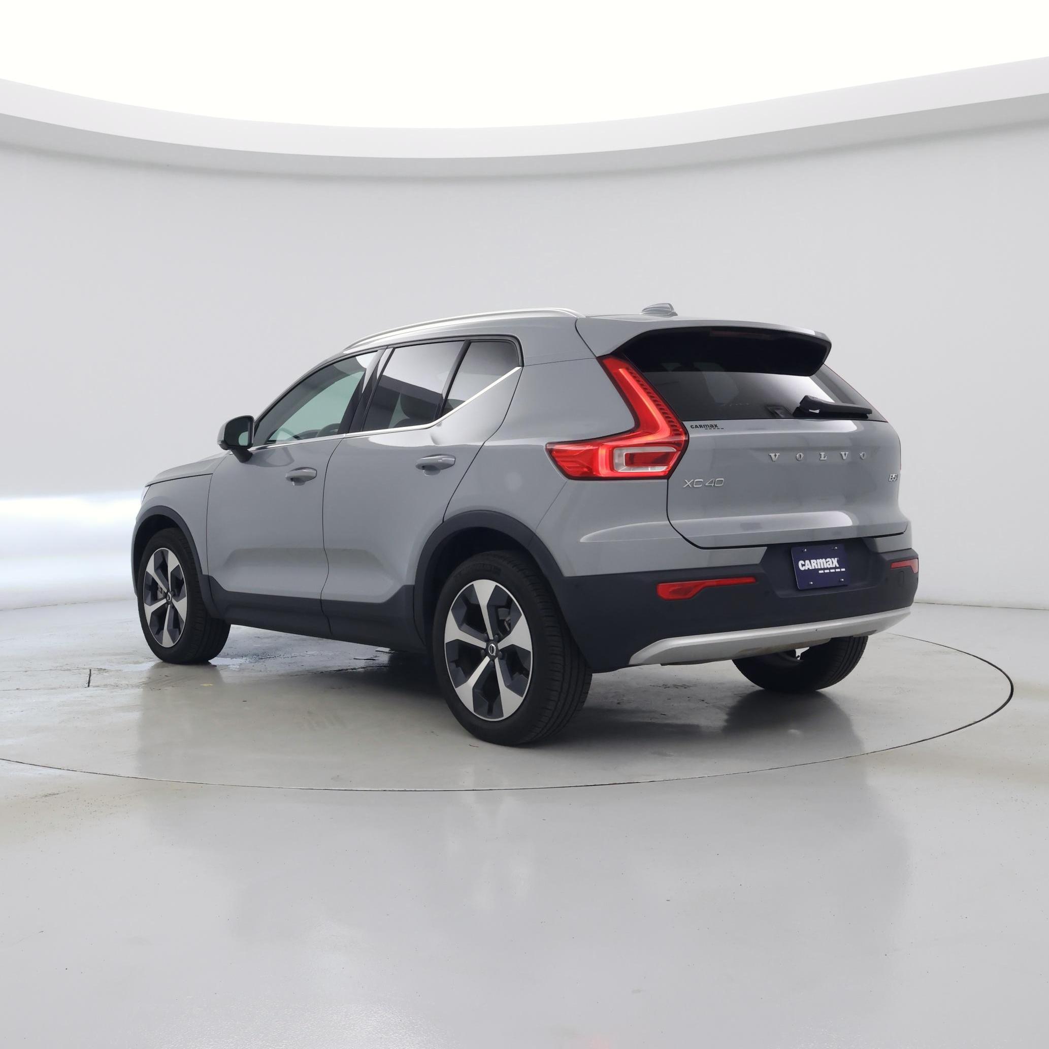Thumbnail: 2025 Volvo XC40 - 2
