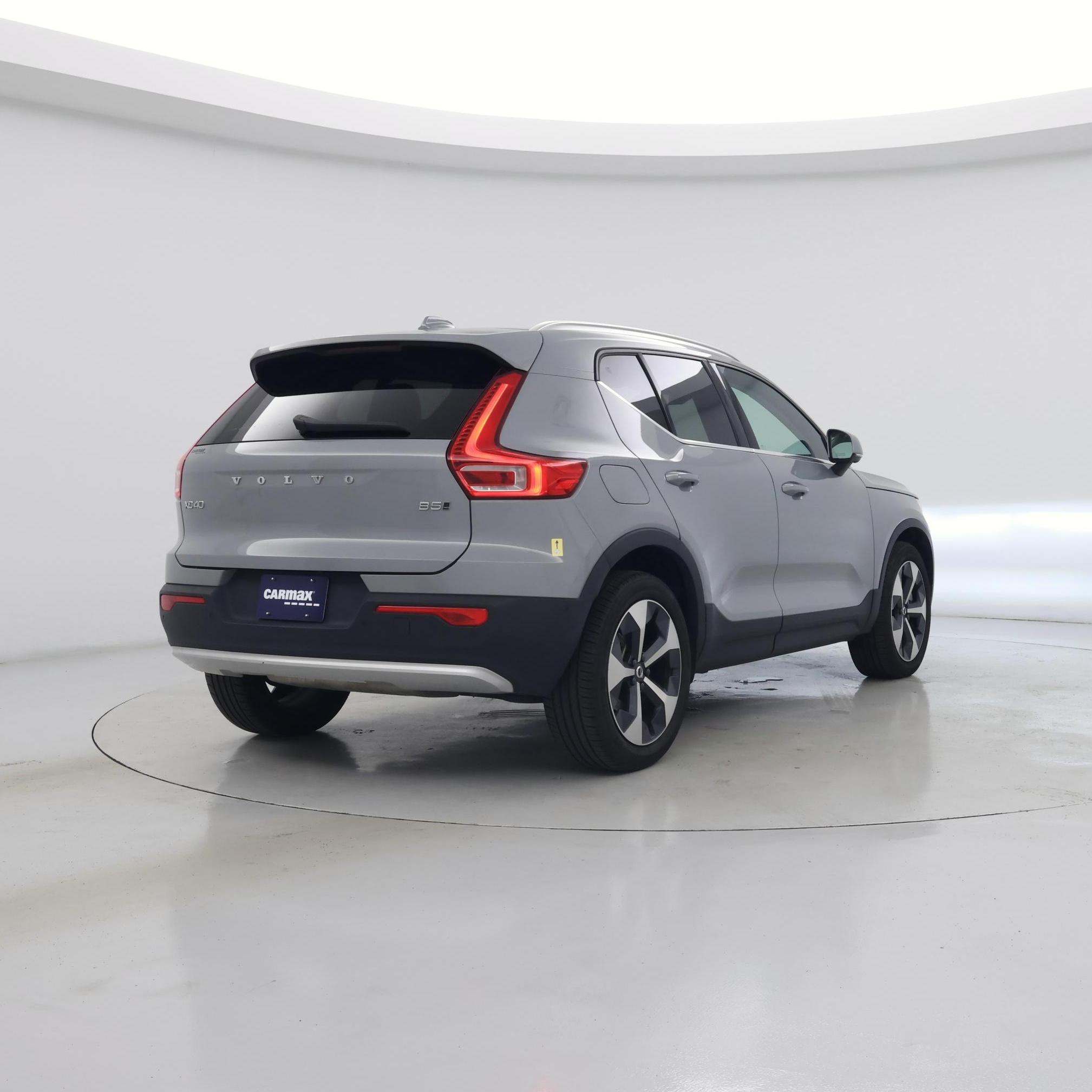 Thumbnail: 2025 Volvo XC40 - 8