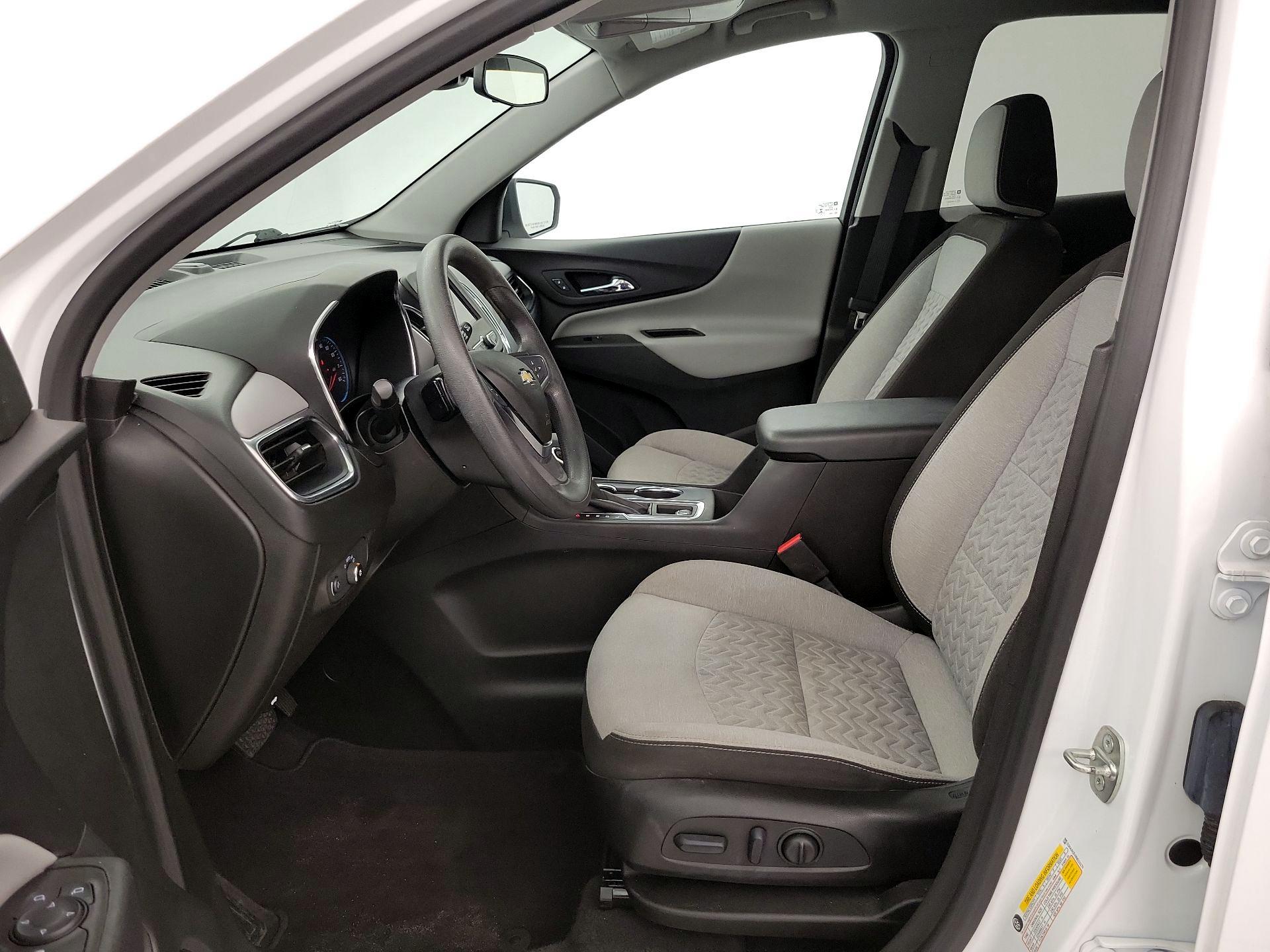 Thumbnail: 2022 Chevrolet Equinox - 9