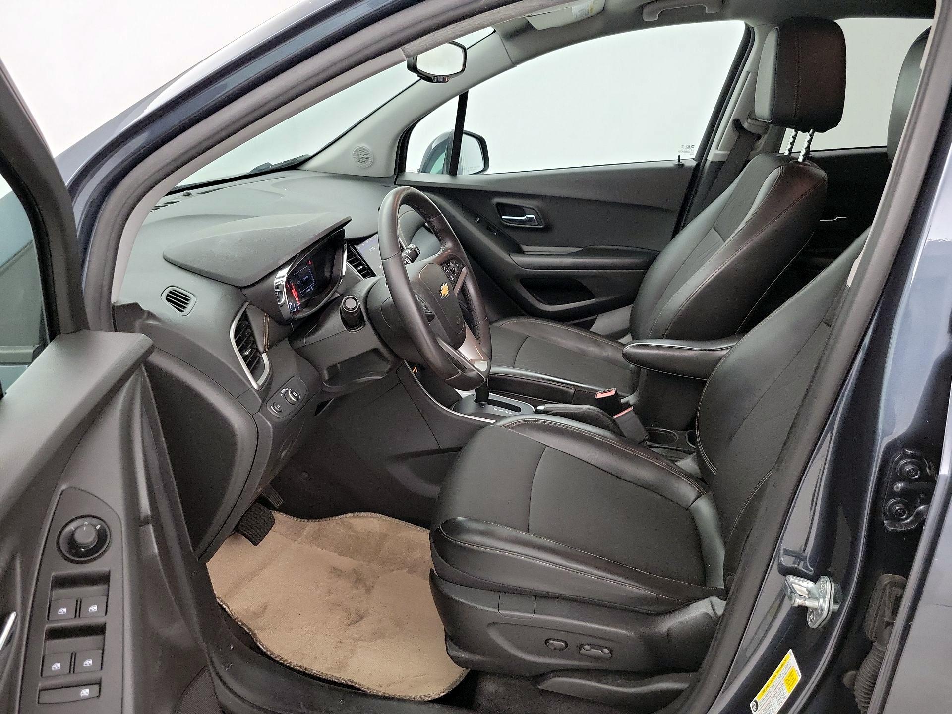 Thumbnail: 2022 Chevrolet Trax - 11