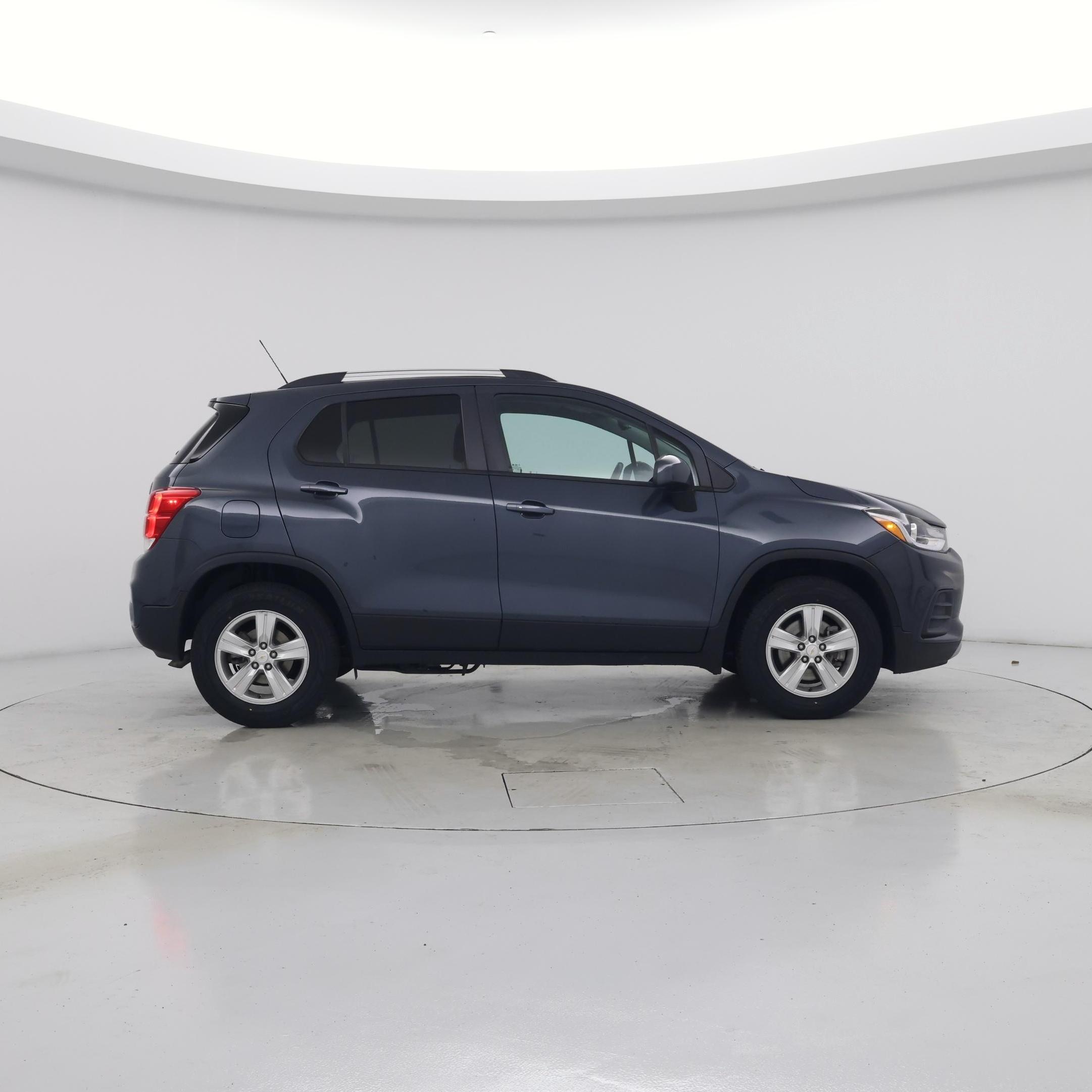 Thumbnail: 2022 Chevrolet Trax - 7