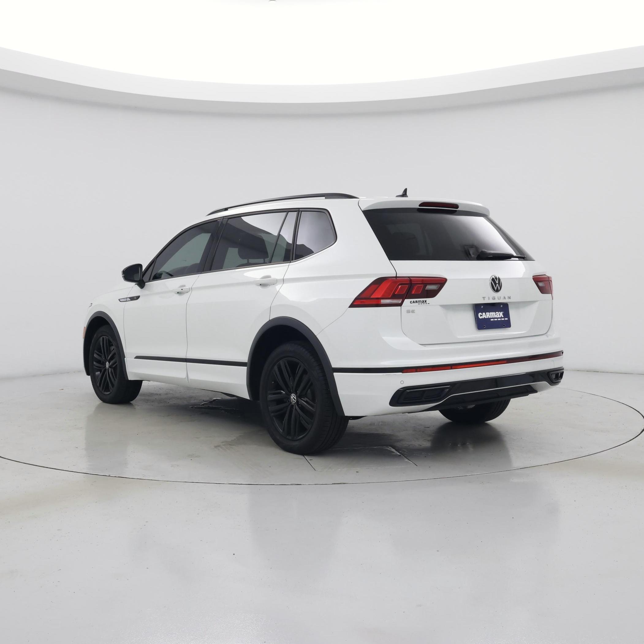 Thumbnail: 2022 Volkswagen Tiguan - 2