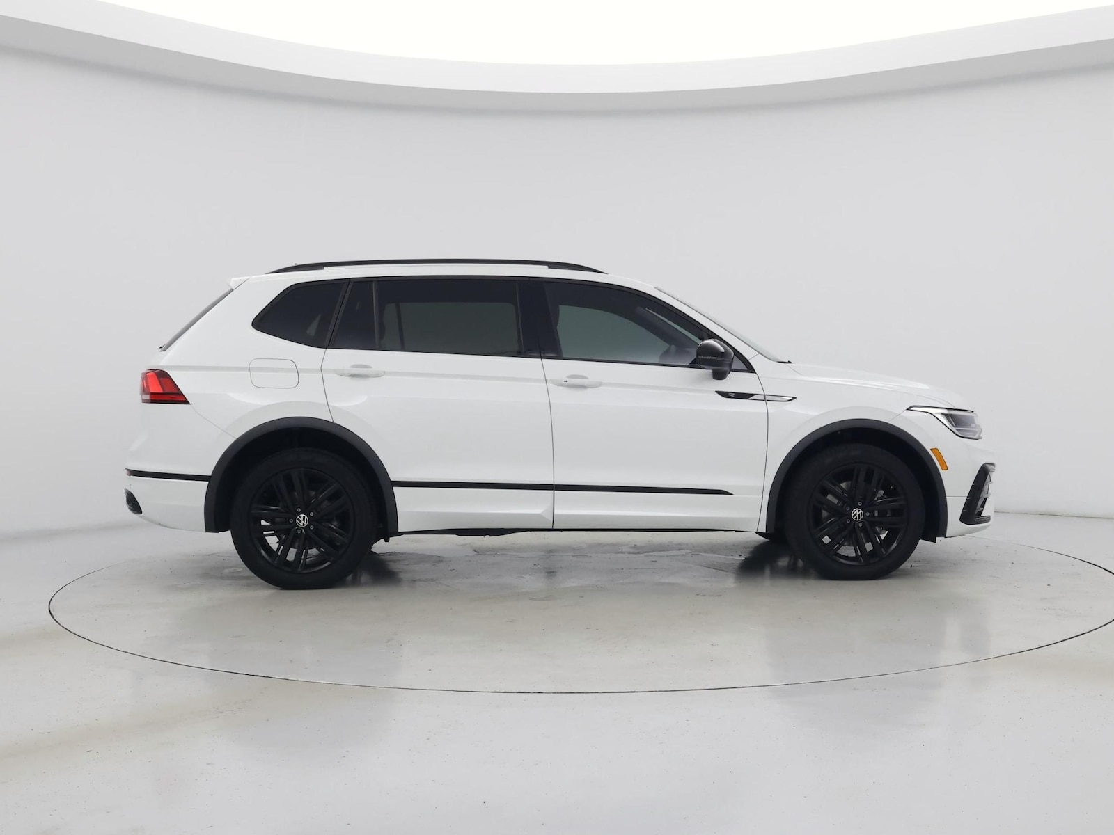 2022 Volkswagen Tiguan SE R-LINE BLACK - Photo 8