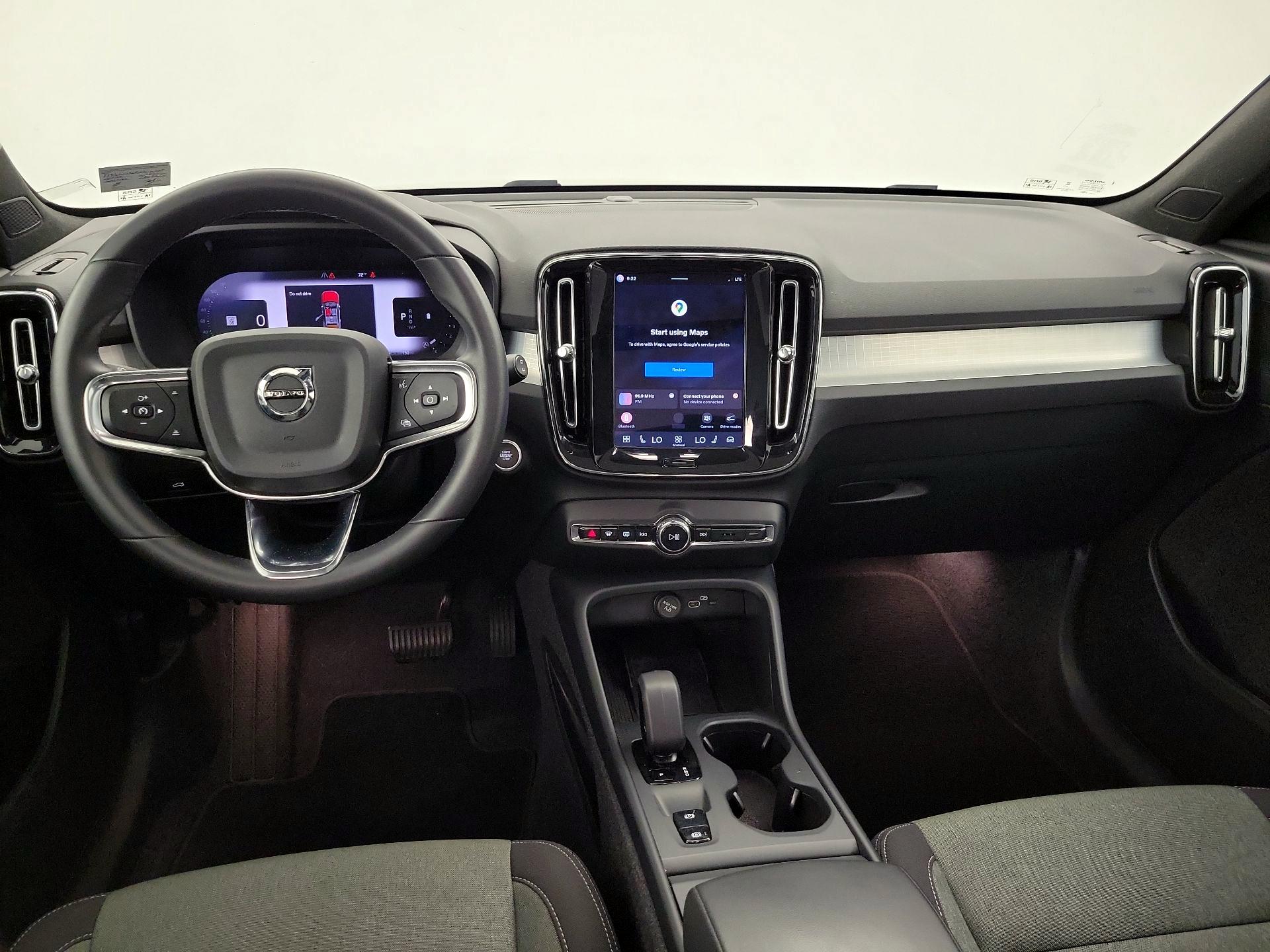 Thumbnail: 2024 Volvo XC40 - 9