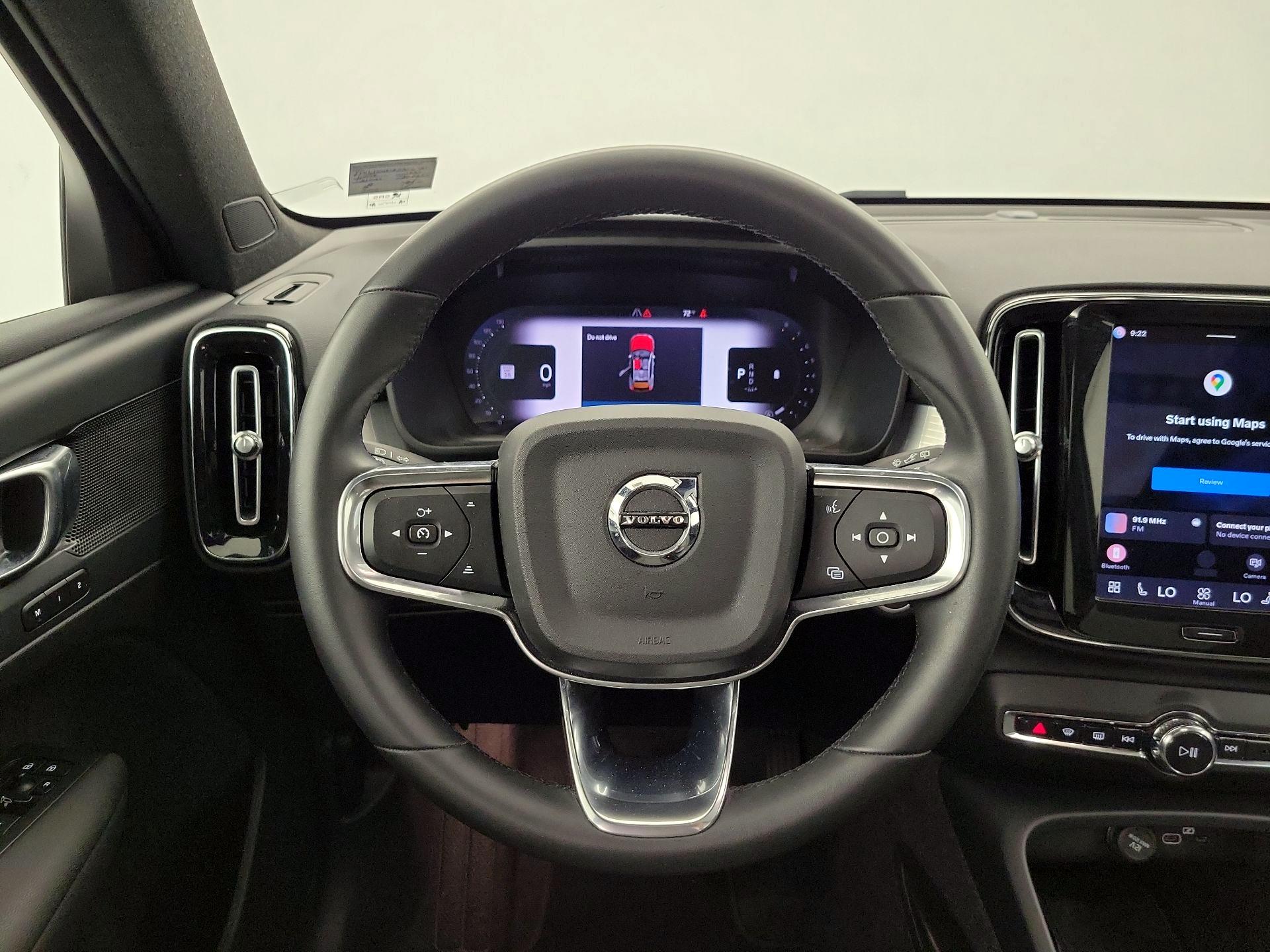 Thumbnail: 2024 Volvo XC40 - 10