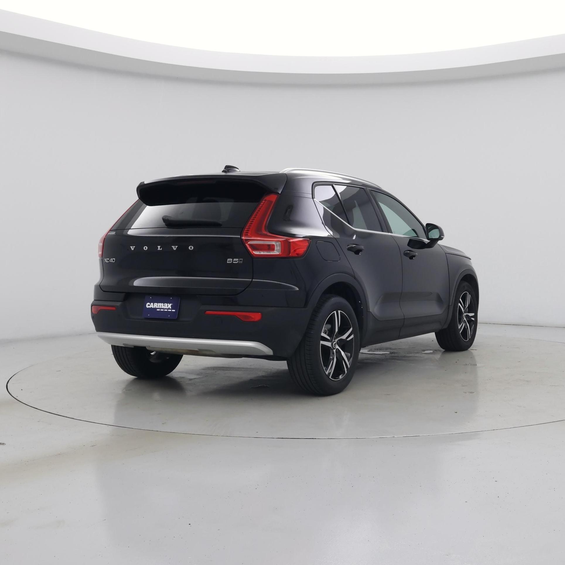 Thumbnail: 2024 Volvo XC40 - 8