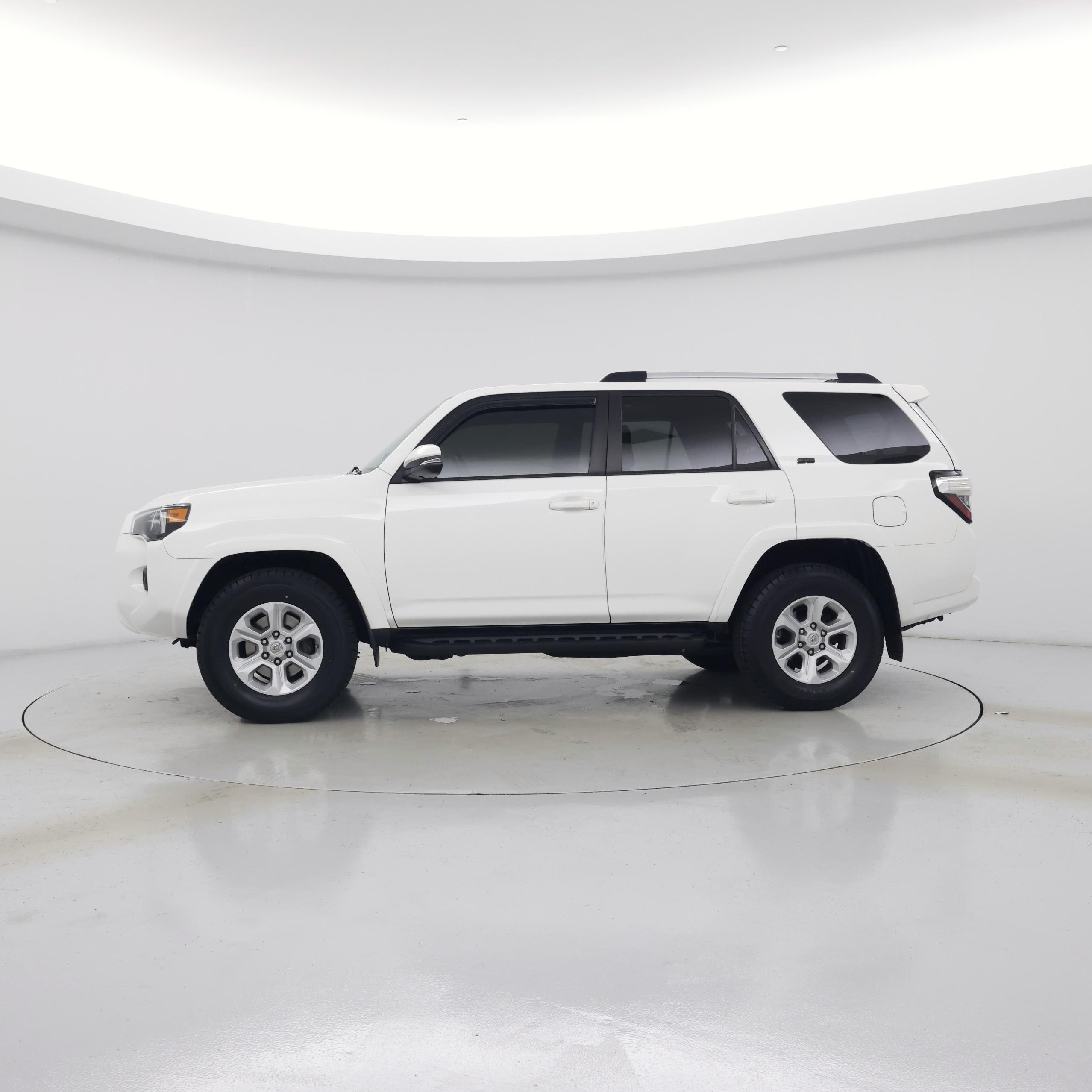 Thumbnail: 2020 Toyota 4Runner - 3