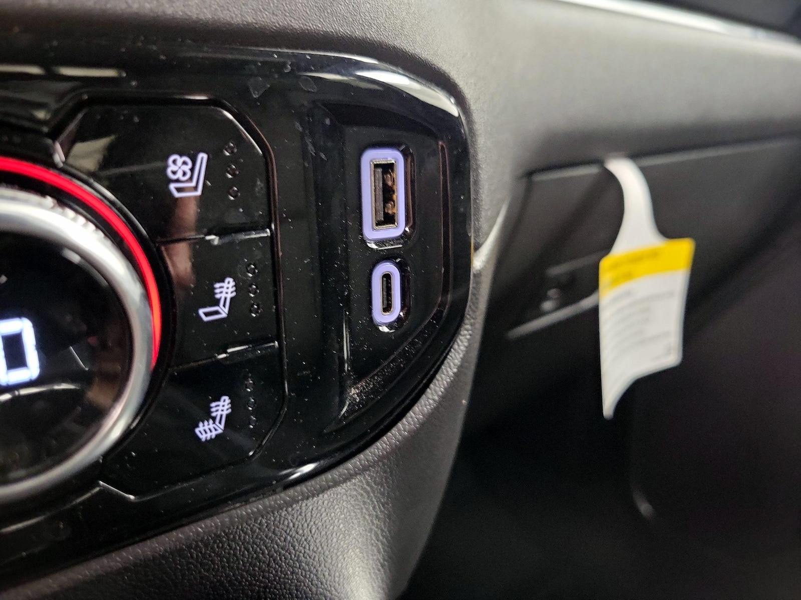 2024 GMC Sierra 1500 SLT - Photo 20