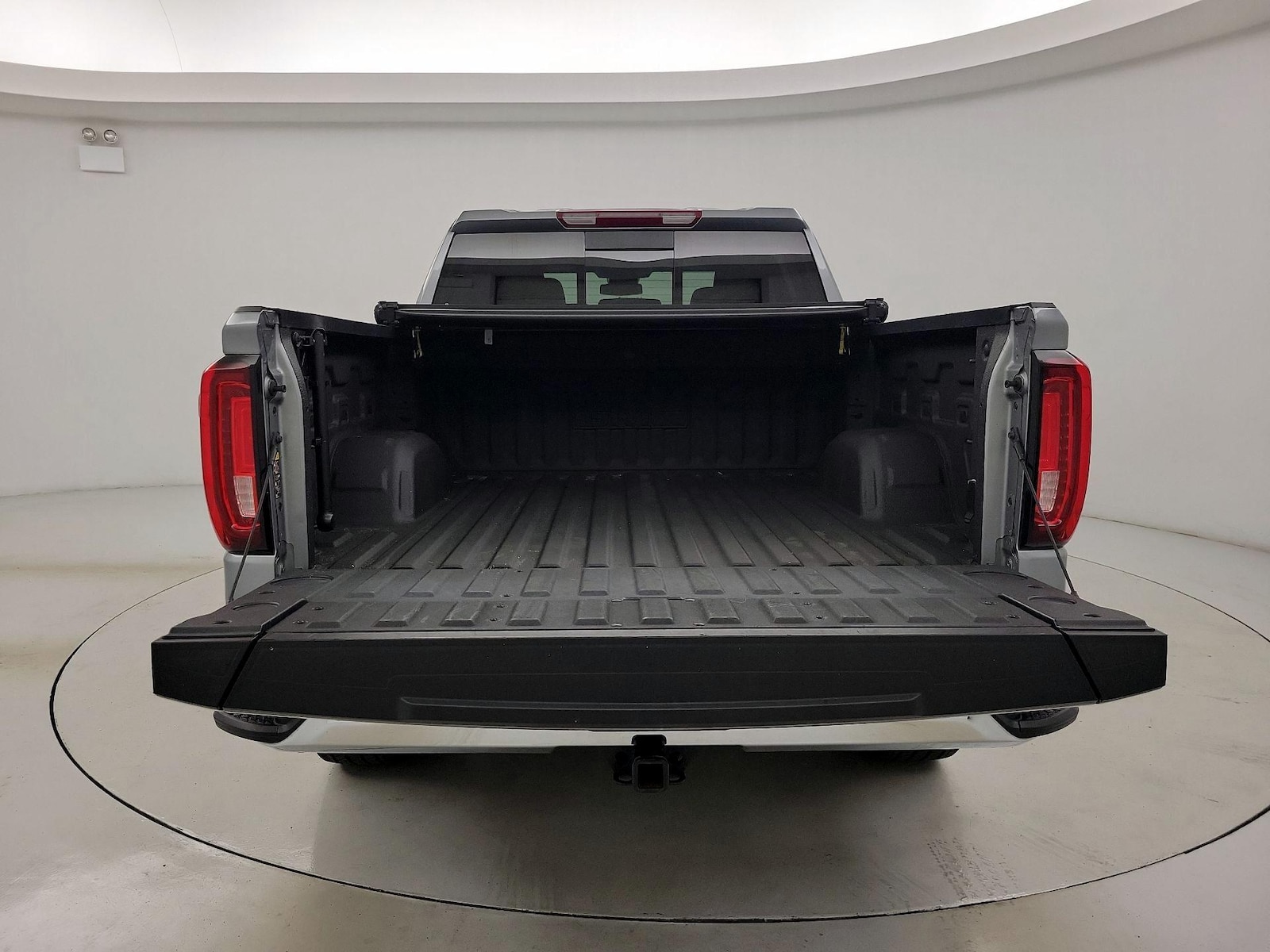 2024 GMC Sierra 1500 SLT - Photo 22