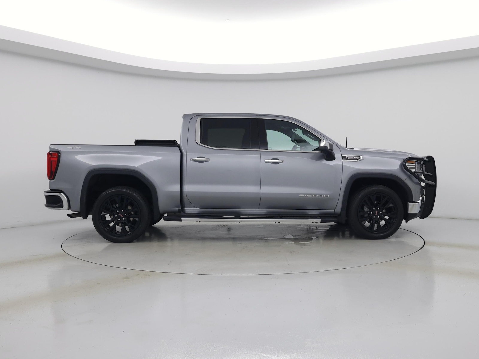 2024 GMC Sierra 1500 SLT - Photo 8