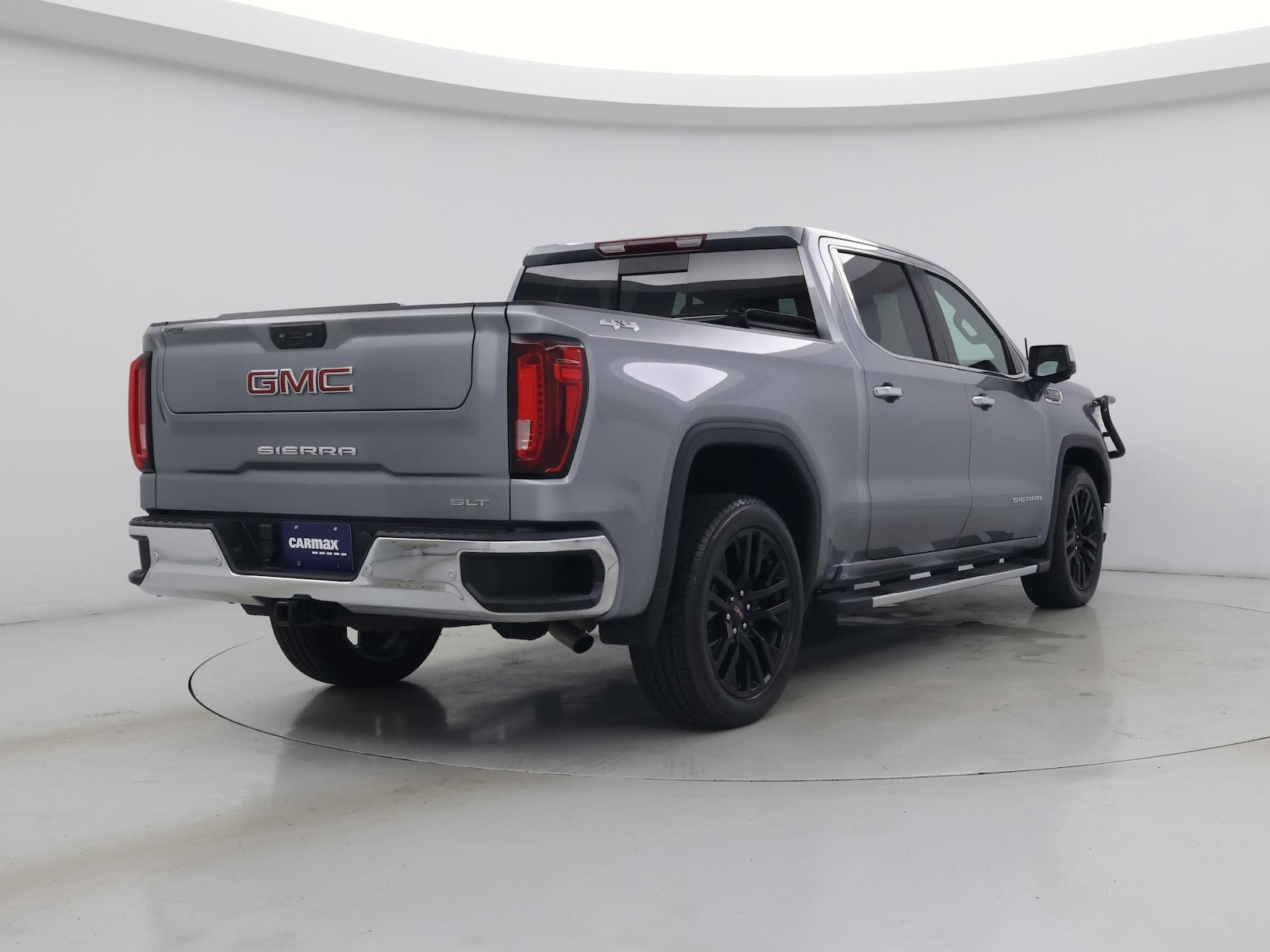 2024 GMC Sierra 1500 SLT - Photo 9