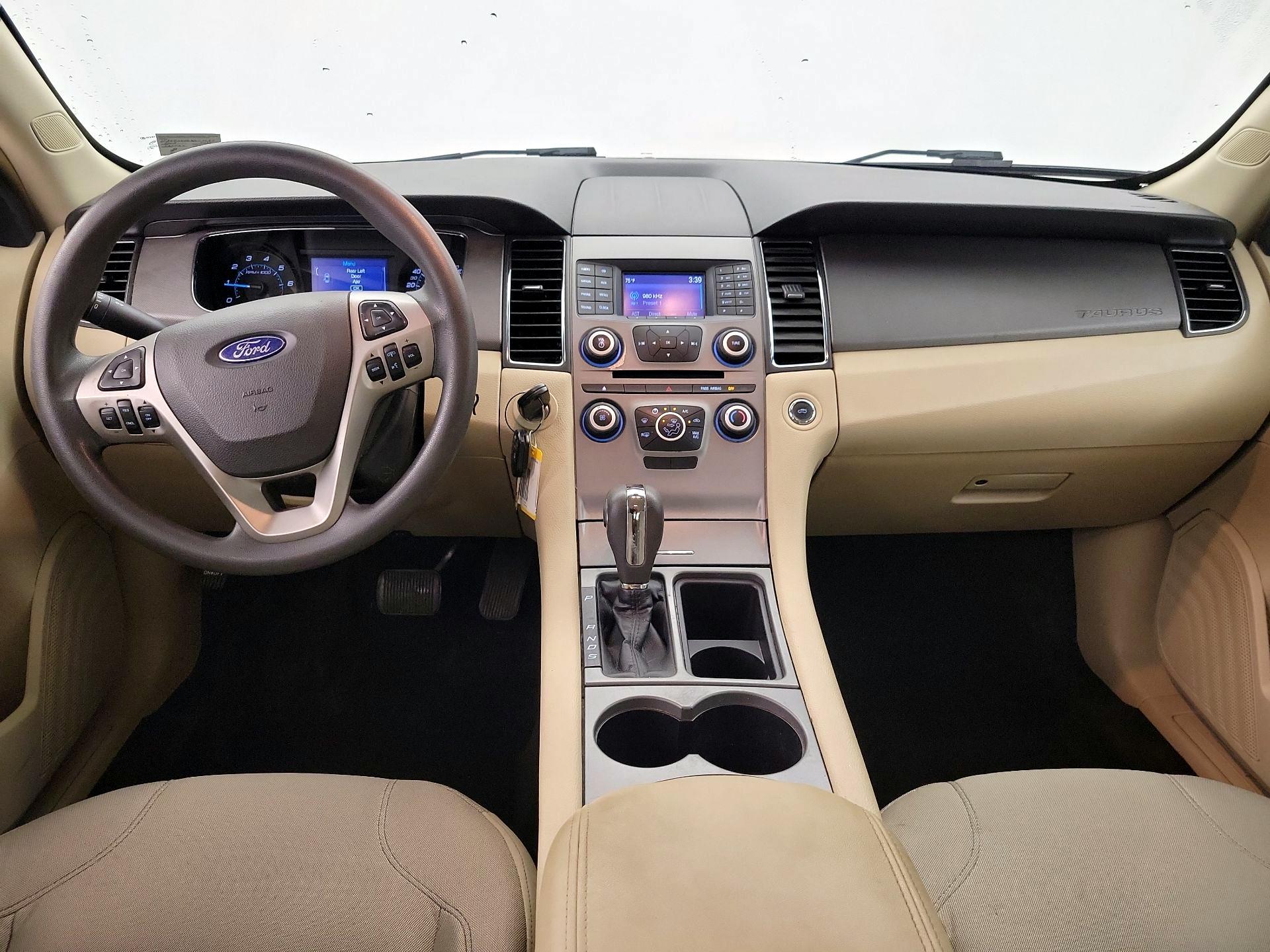 Thumbnail: 2016 Ford Taurus - 9