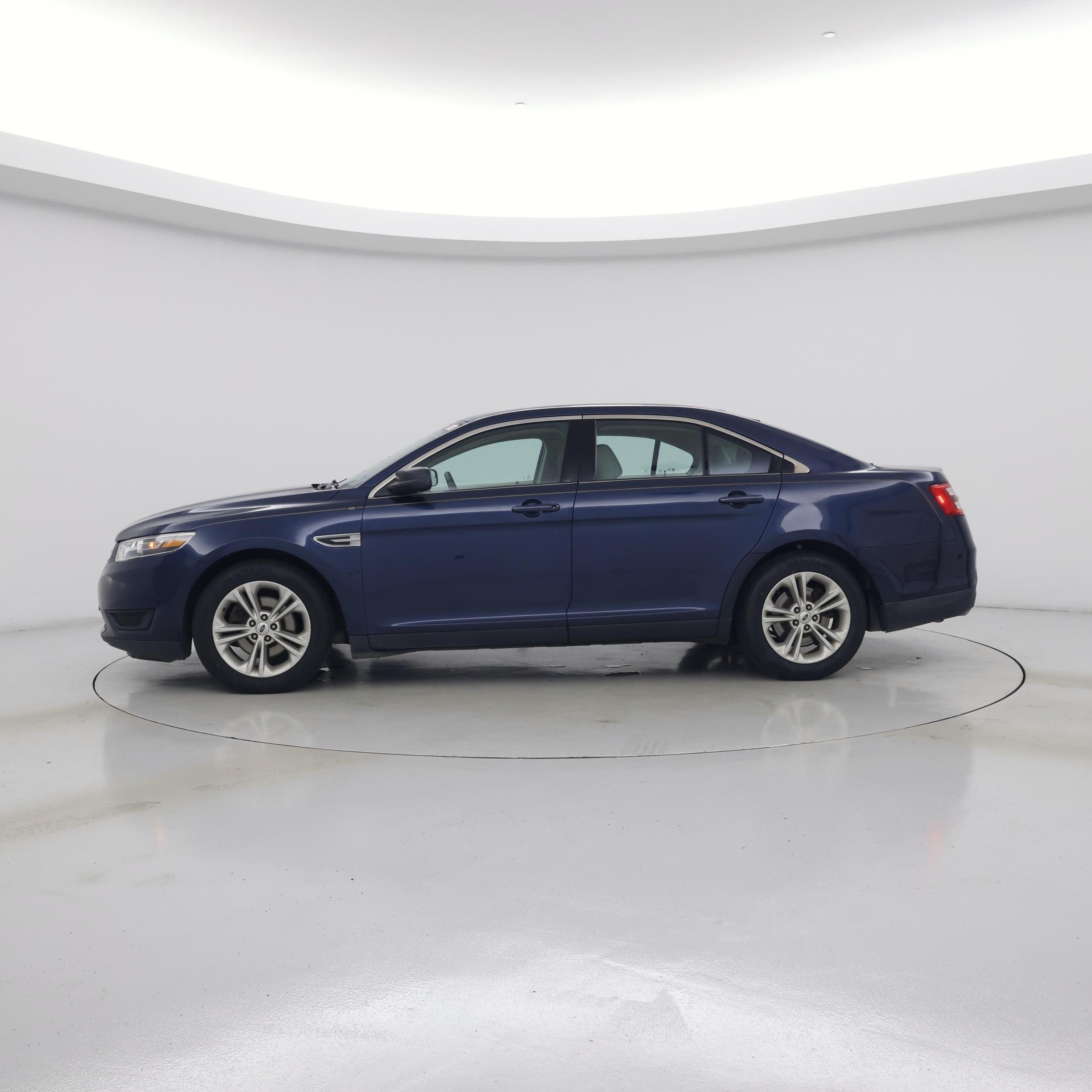 Thumbnail: 2016 Ford Taurus - 3