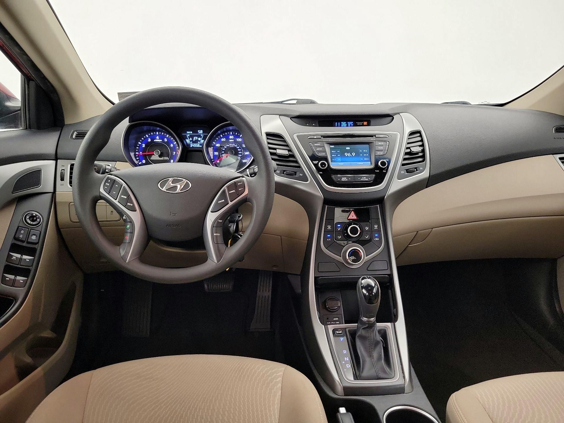 Thumbnail: 2016 Hyundai Elantra - 9