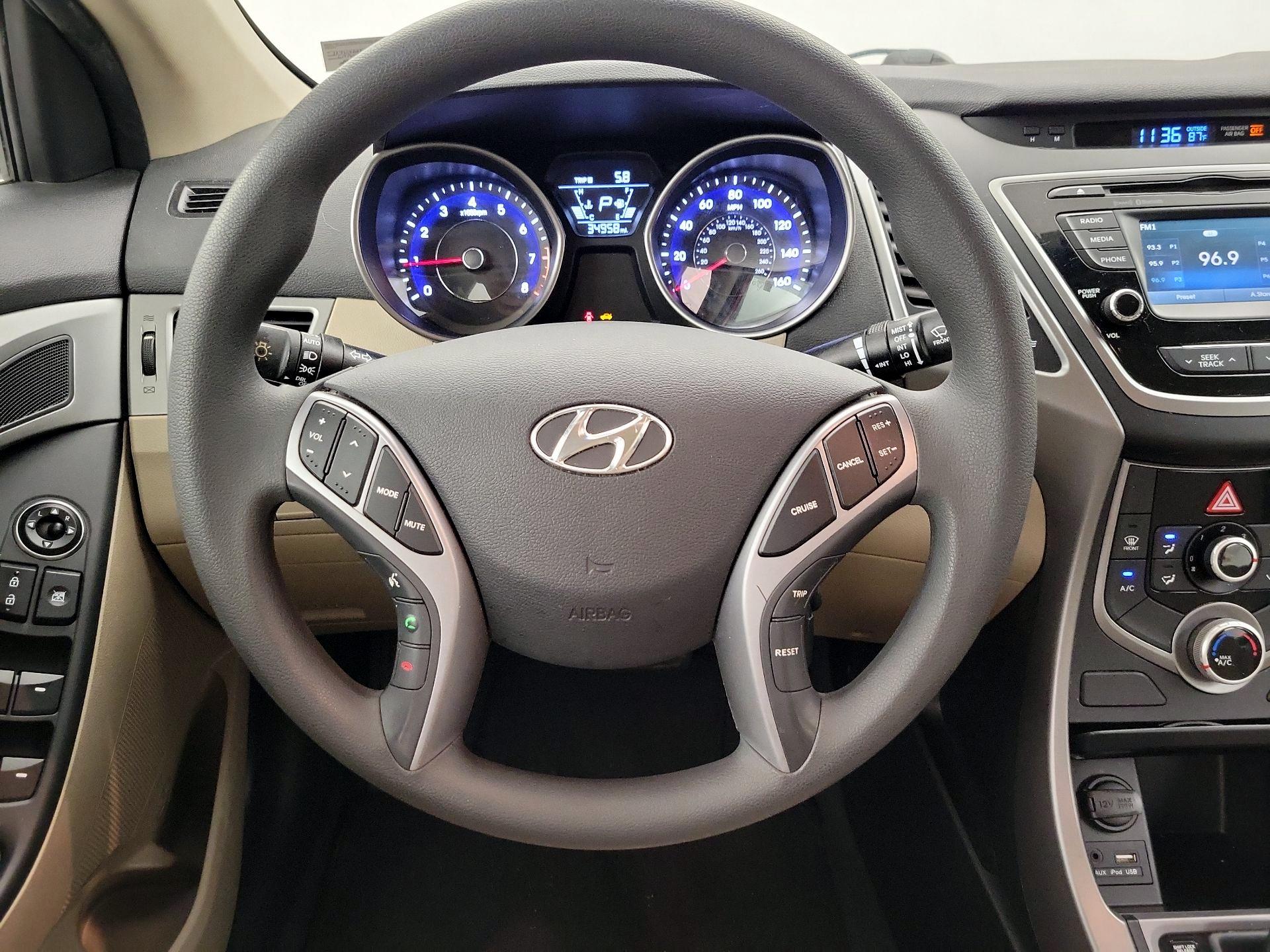 Thumbnail: 2016 Hyundai Elantra - 10