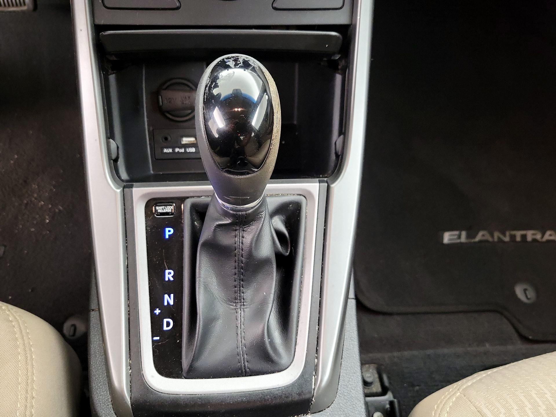 Thumbnail: 2016 Hyundai Elantra - 17