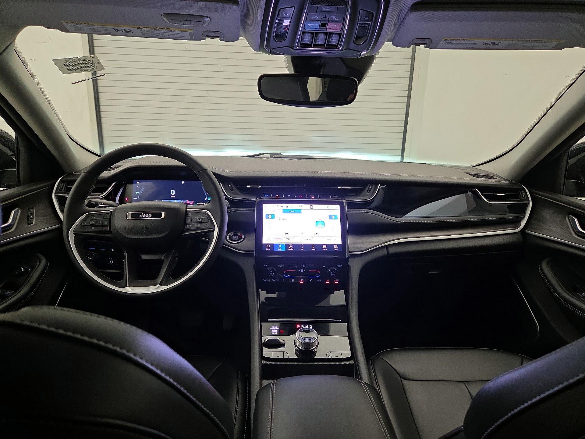 Thumbnail: 2024 Jeep Grand Cherokee - 9
