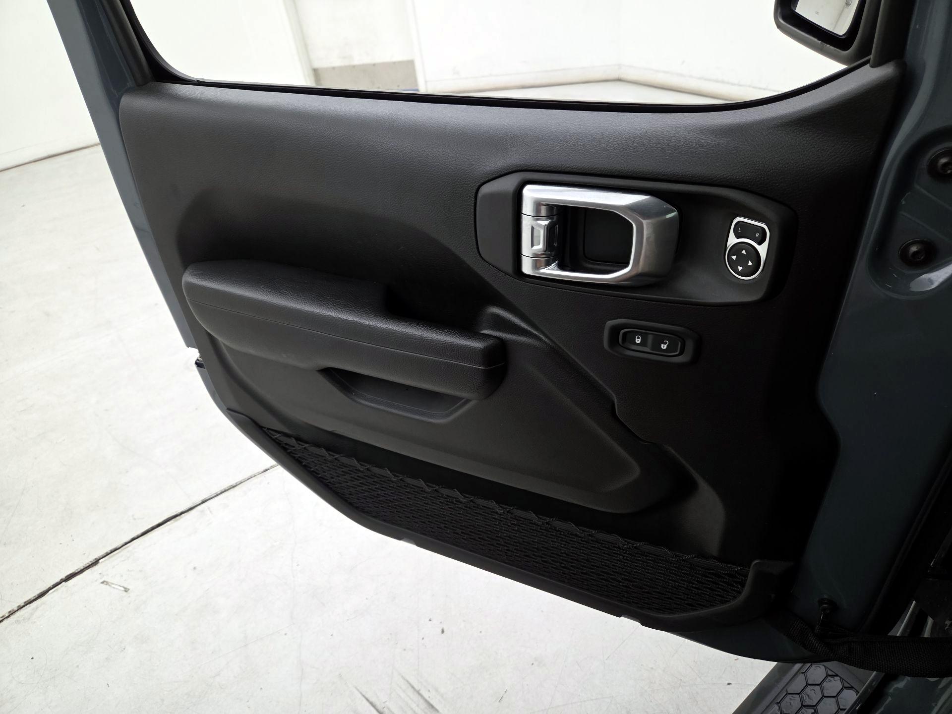 Thumbnail: 2024 Jeep Wrangler - 12