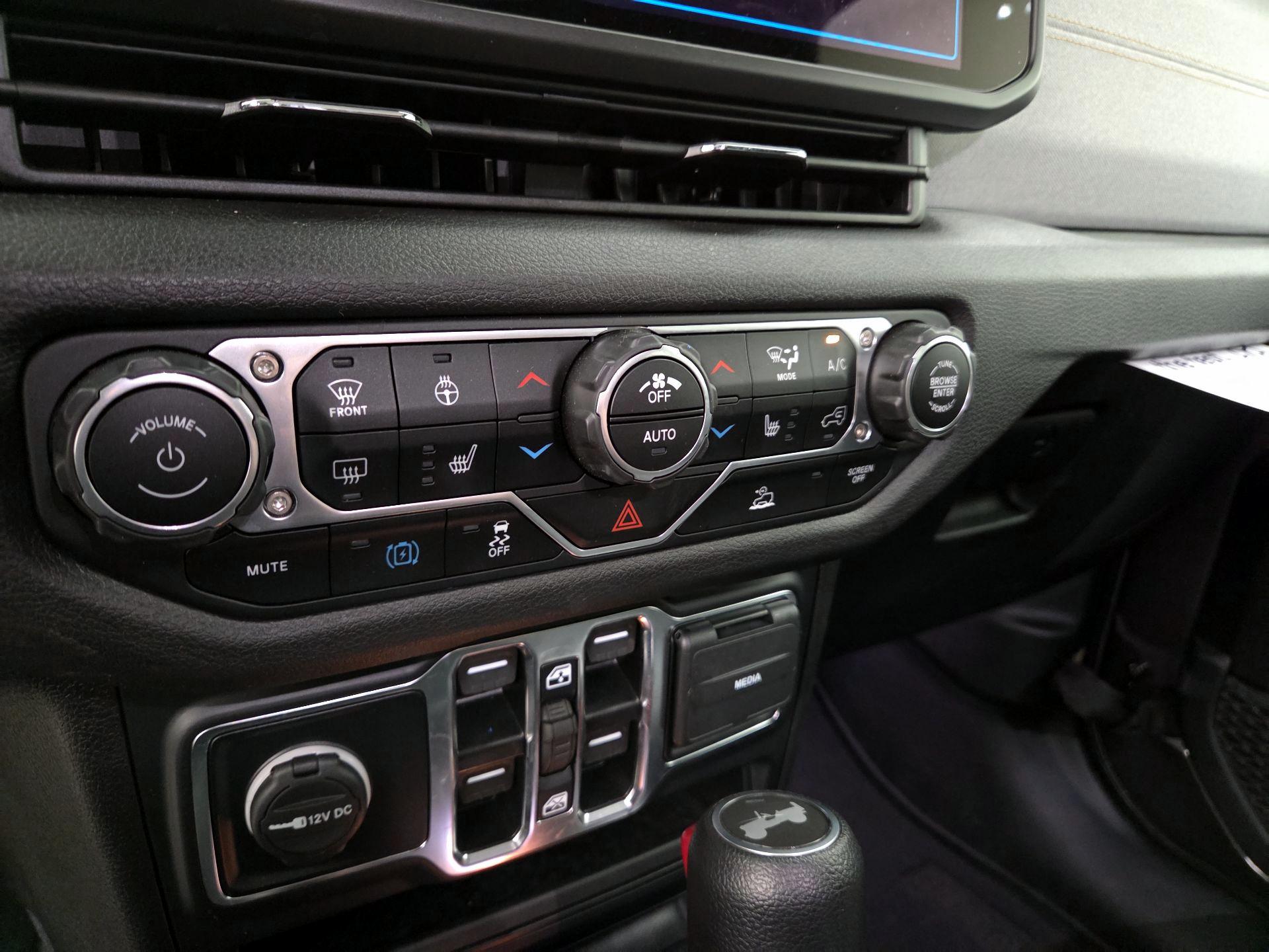 Thumbnail: 2024 Jeep Wrangler - 16