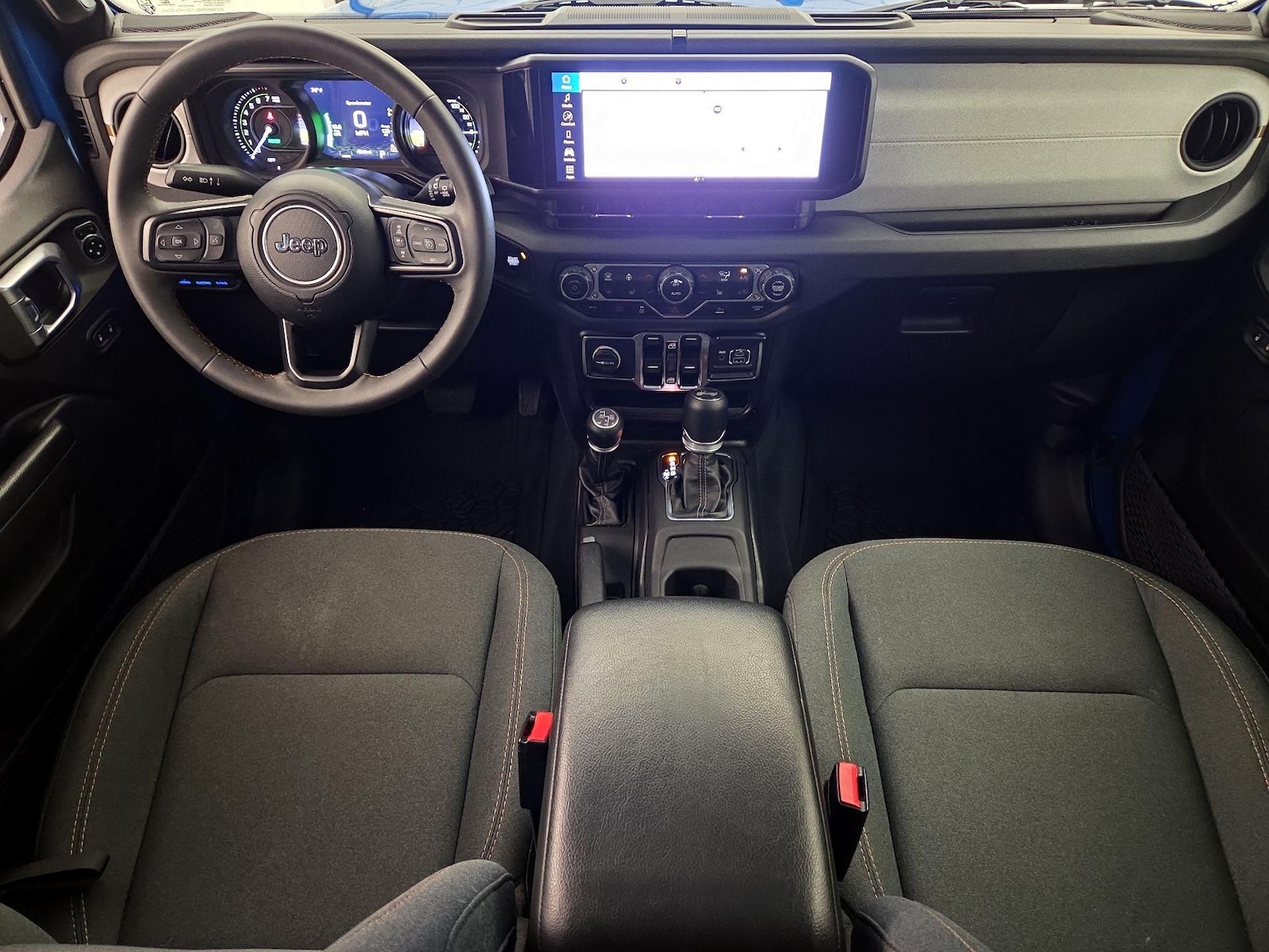 Apple CarPlay® & Android Auto™