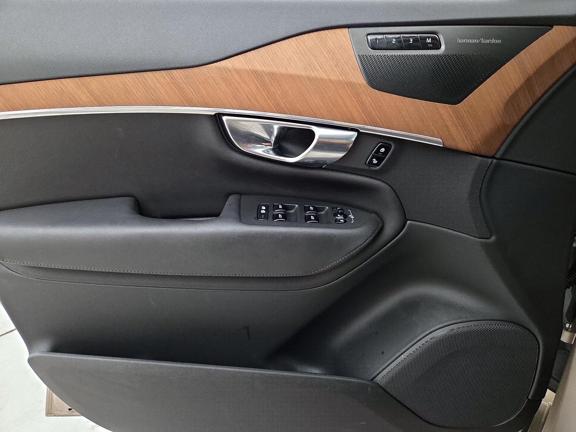 Thumbnail: 2023 Volvo XC90 - 12