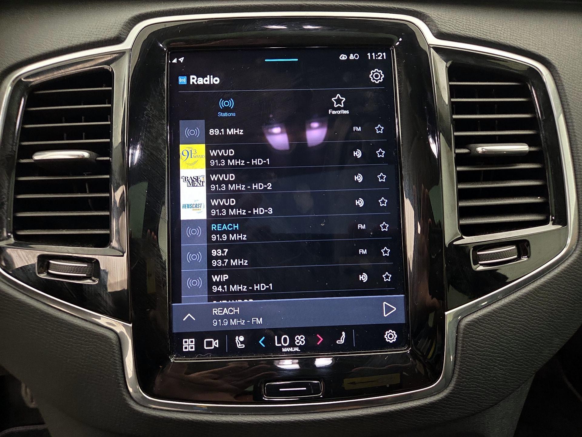 Thumbnail: 2023 Volvo XC90 - 16