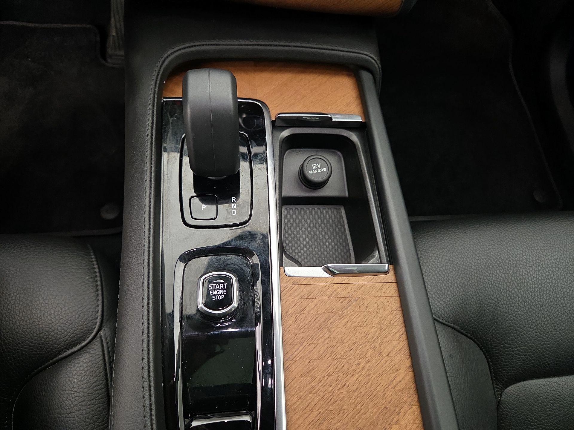 Thumbnail: 2023 Volvo XC90 - 18