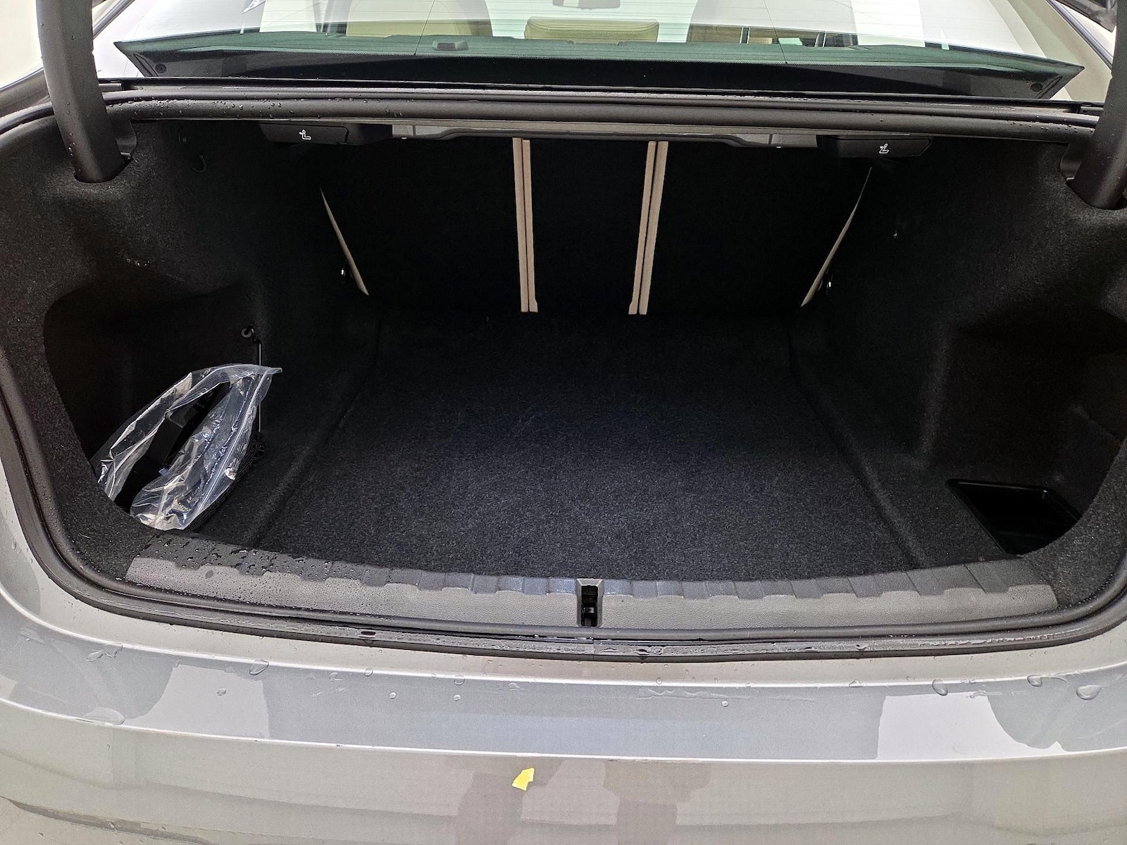 2024 BMW 3 Series 330i - Photo 22
