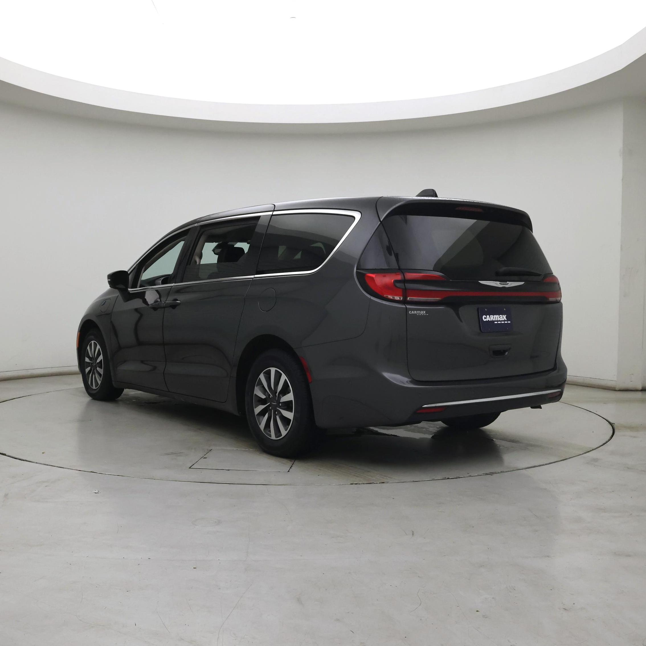 Thumbnail: 2023 Chrysler Pacifica - 2