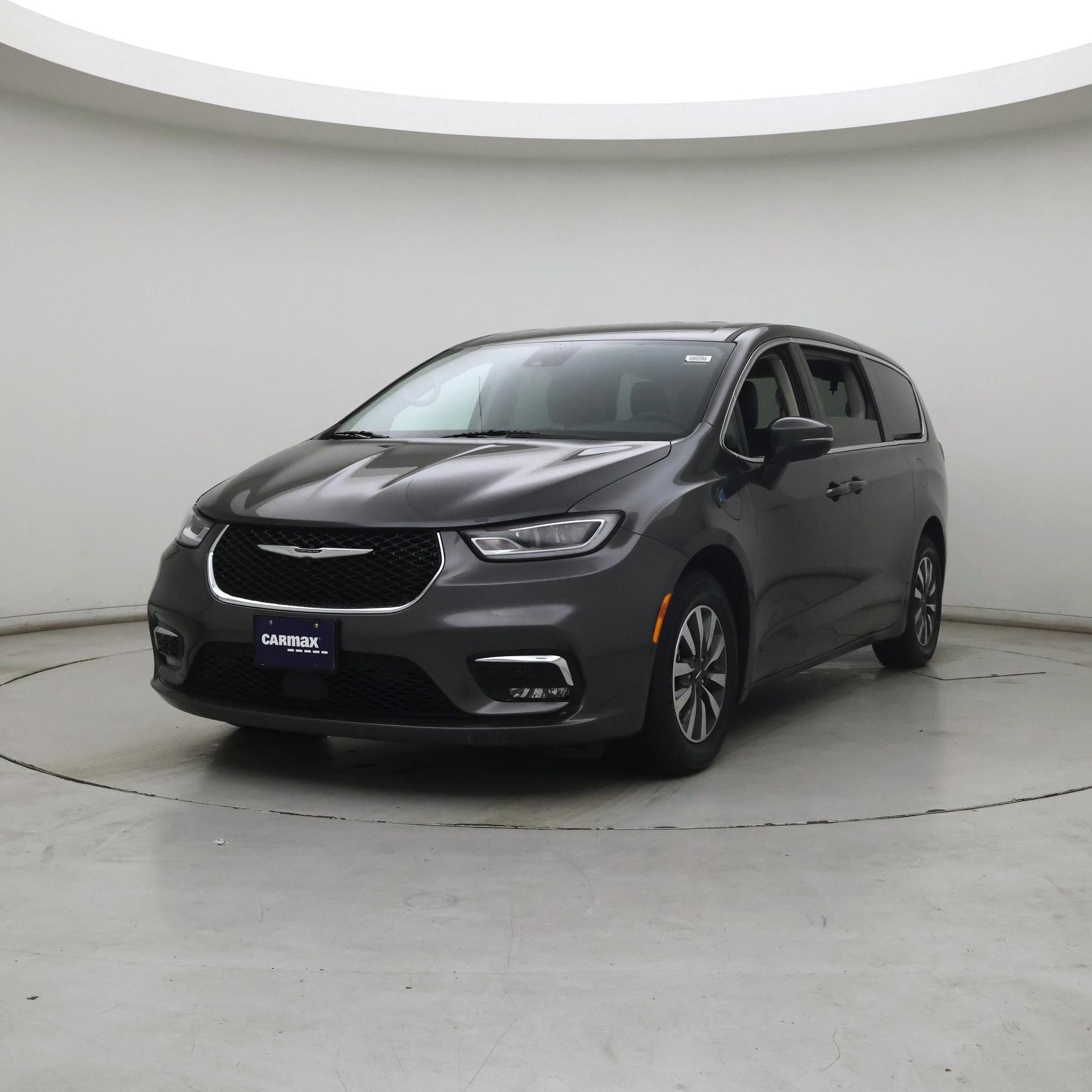 Thumbnail: 2023 Chrysler Pacifica - 4