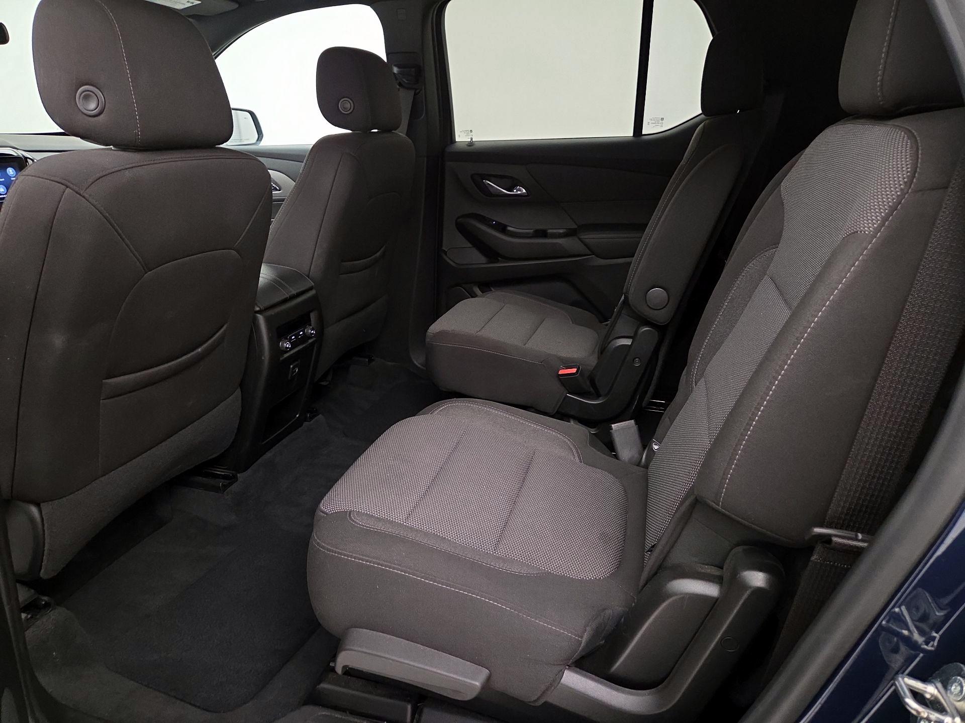 Thumbnail: 2023 Chevrolet Traverse - 19