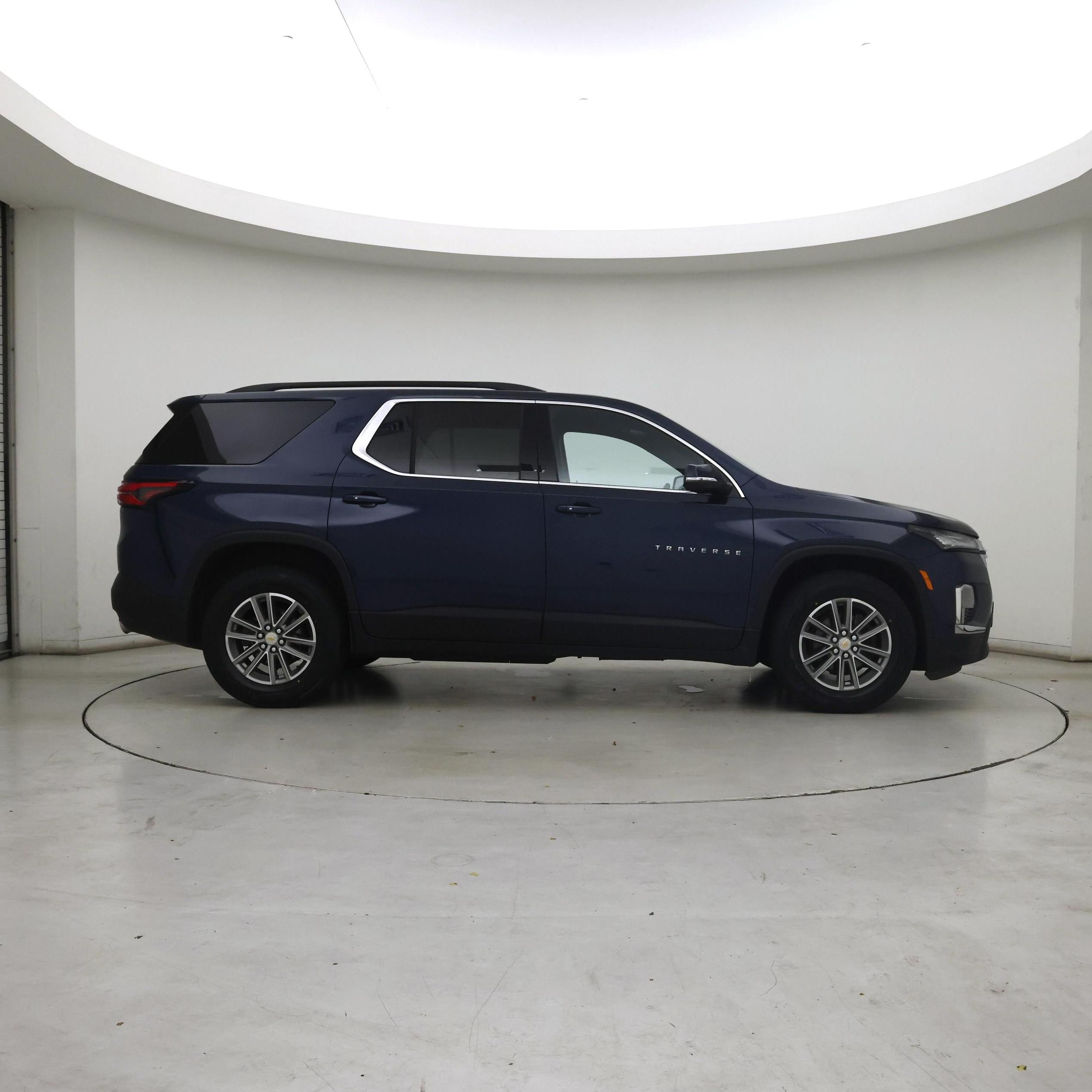 Thumbnail: 2023 Chevrolet Traverse - 7