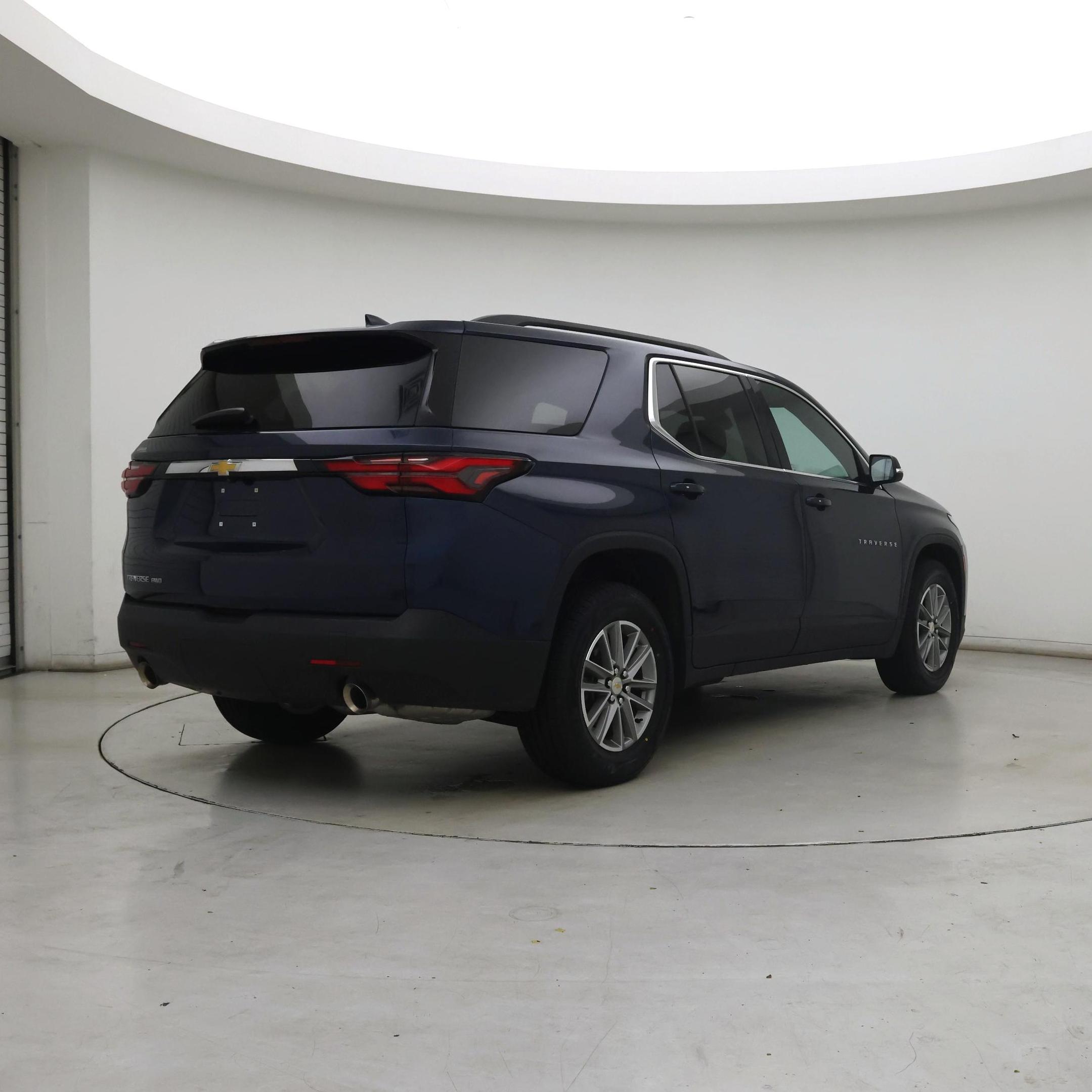 Thumbnail: 2023 Chevrolet Traverse - 8