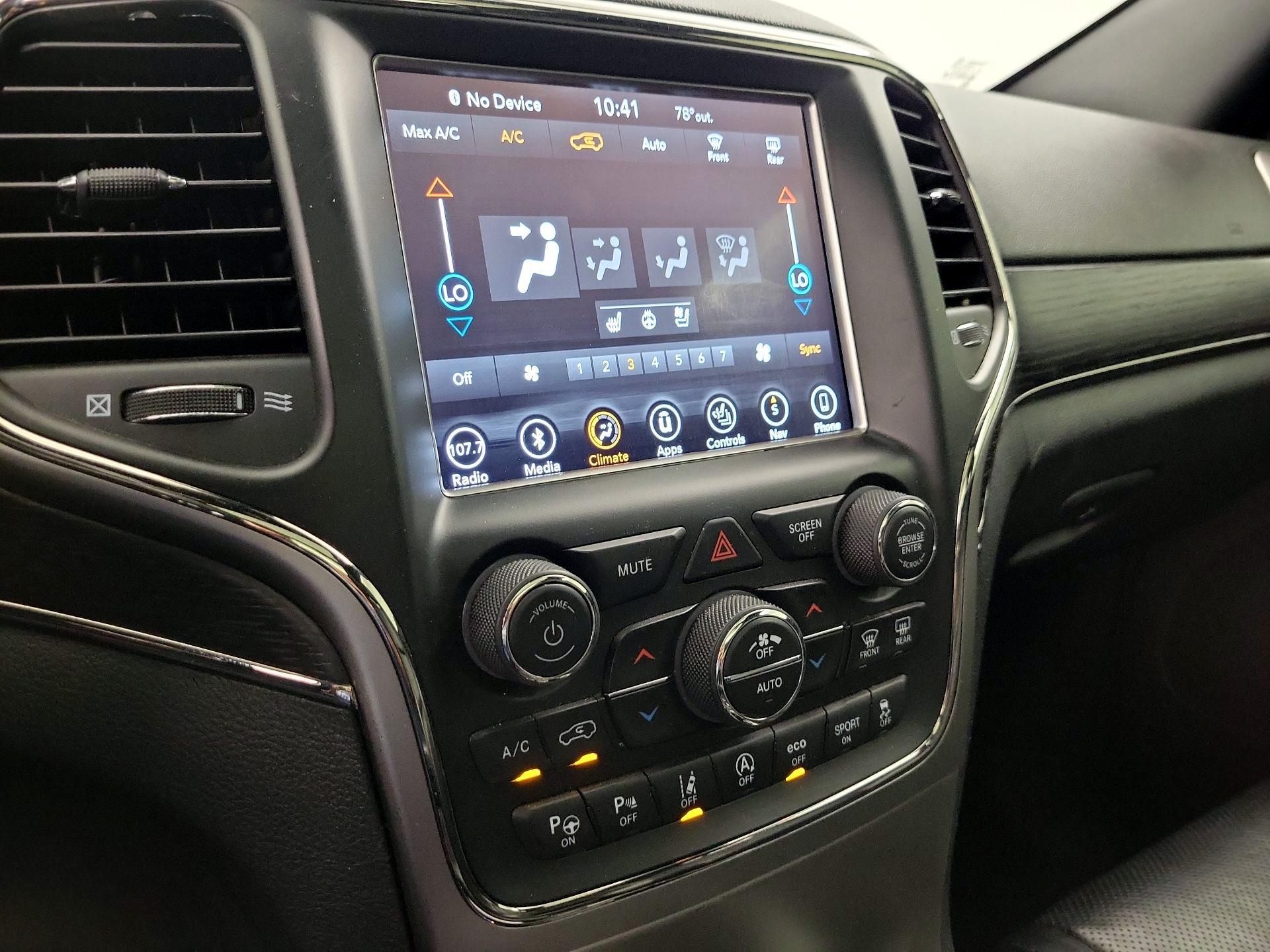 Thumbnail: 2018 Jeep Grand Cherokee - 17
