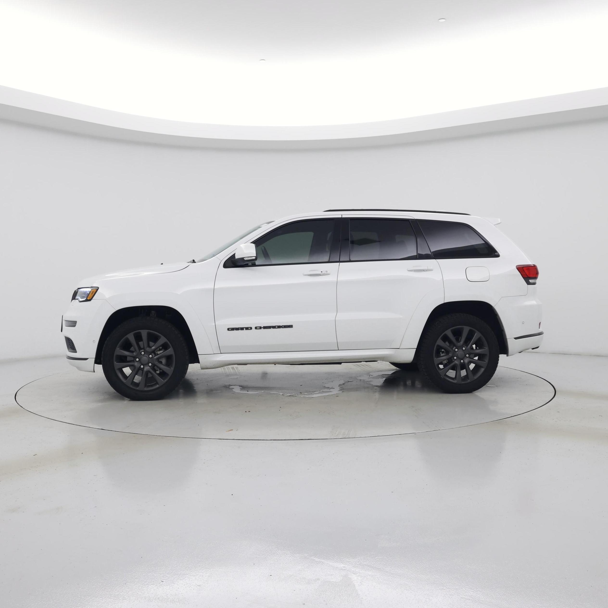 Thumbnail: 2018 Jeep Grand Cherokee - 3