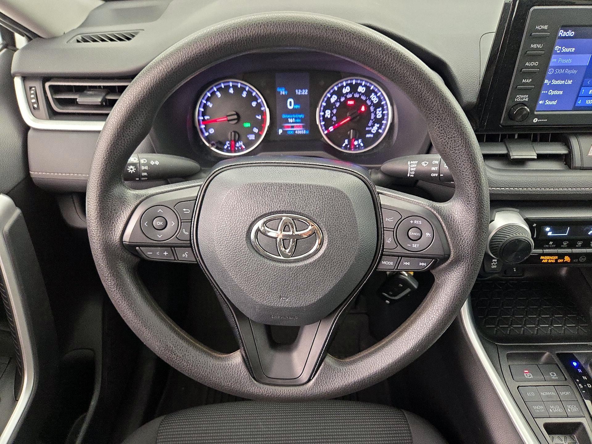 Thumbnail: 2021 Toyota RAV4 - 10