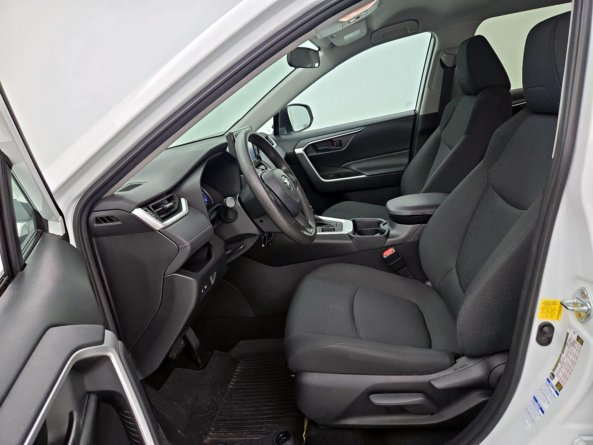 Thumbnail: 2021 Toyota RAV4 - 11