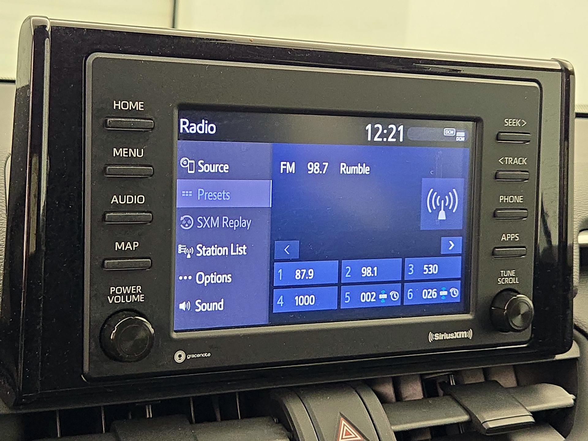Thumbnail: 2021 Toyota RAV4 - 15