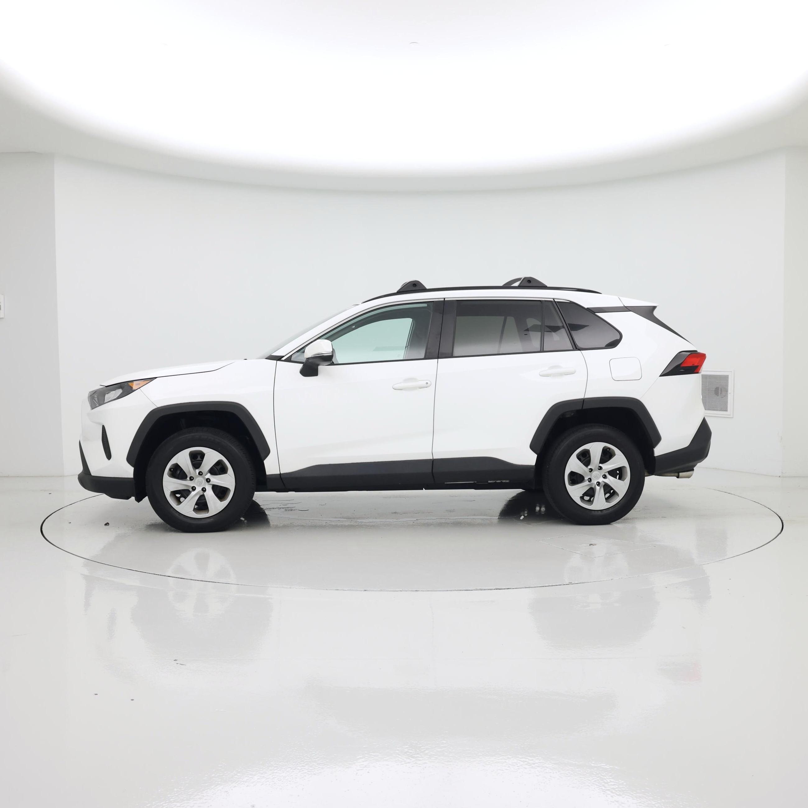 Thumbnail: 2021 Toyota RAV4 - 3