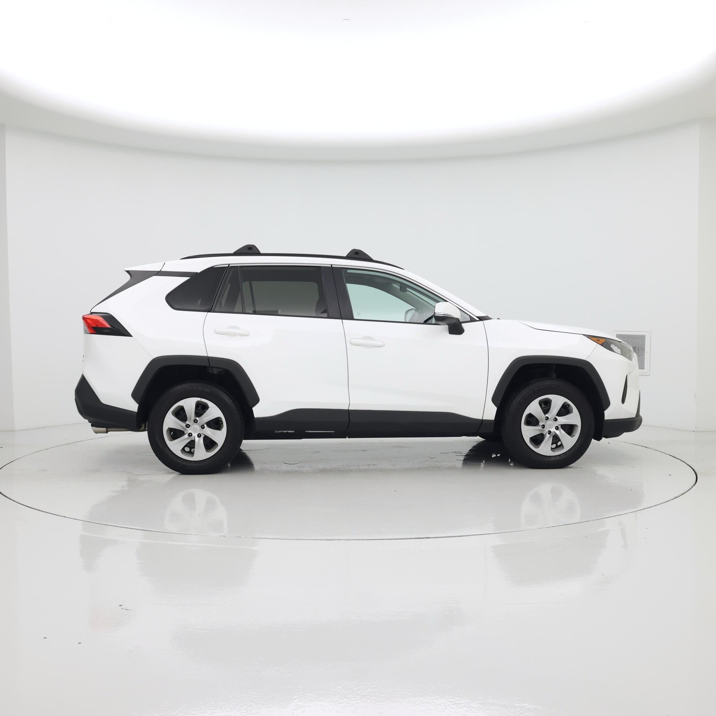 Thumbnail: 2021 Toyota RAV4 - 7