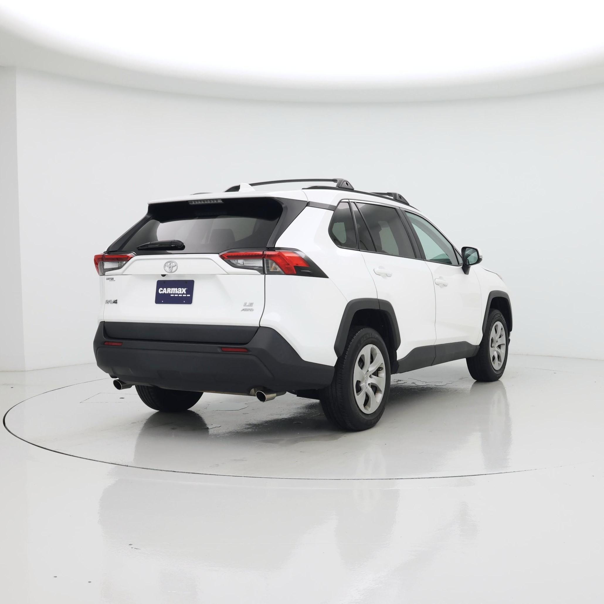 Thumbnail: 2021 Toyota RAV4 - 8