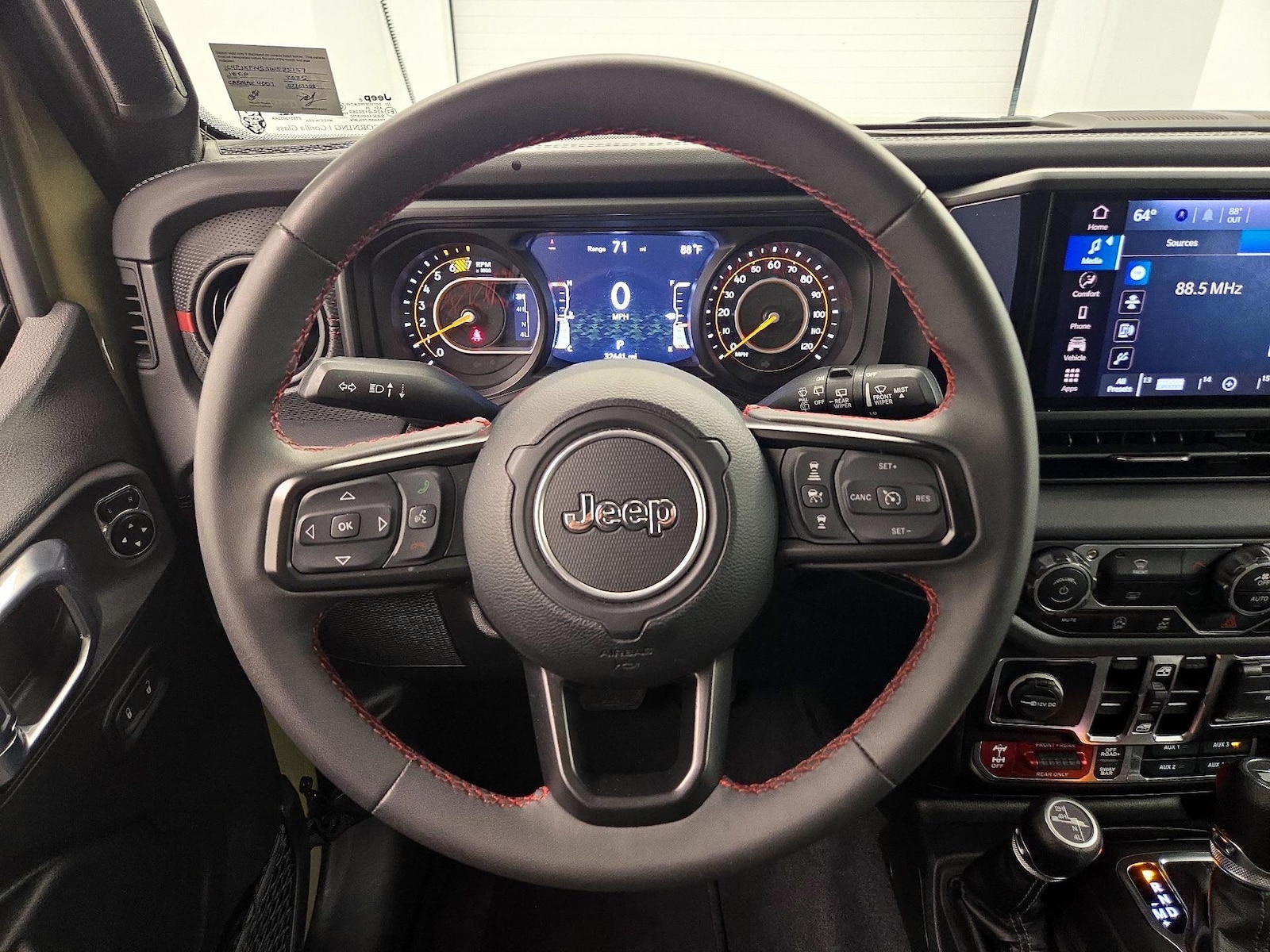 2025 Jeep Wrangler 4-Door Rubicon - Photo 11